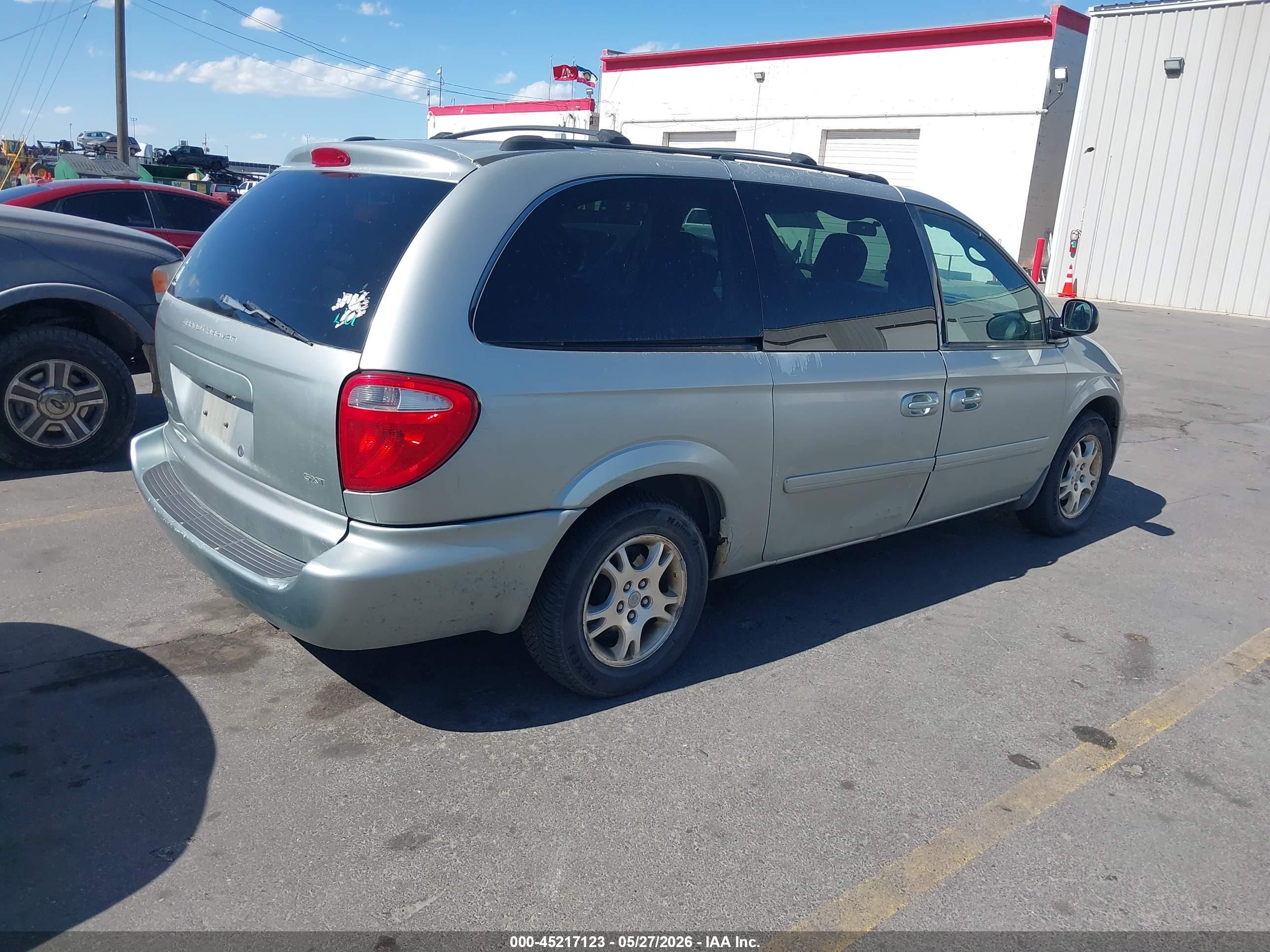 2004 Dodge Grand Caravan Sxt Silver vin: 2D4GP44L24R611443