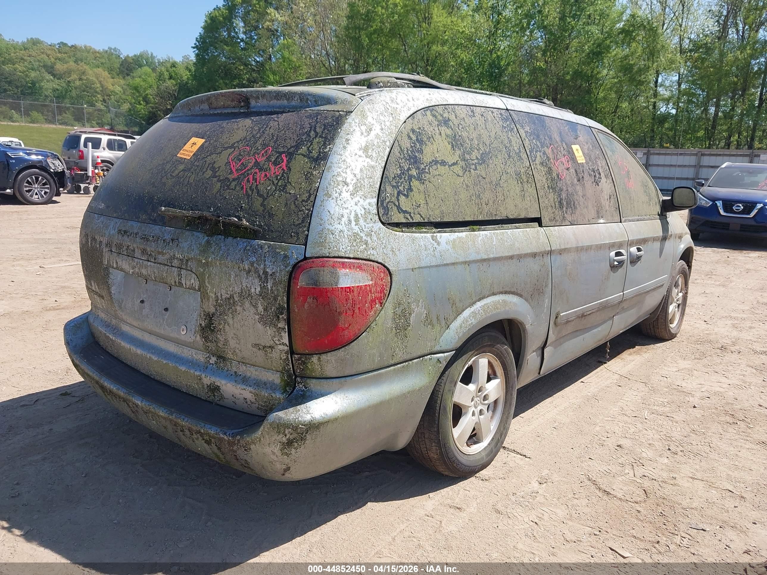 2005 Dodge Grand Caravan Sxt Blue vin: 2D4GP44L25R269851