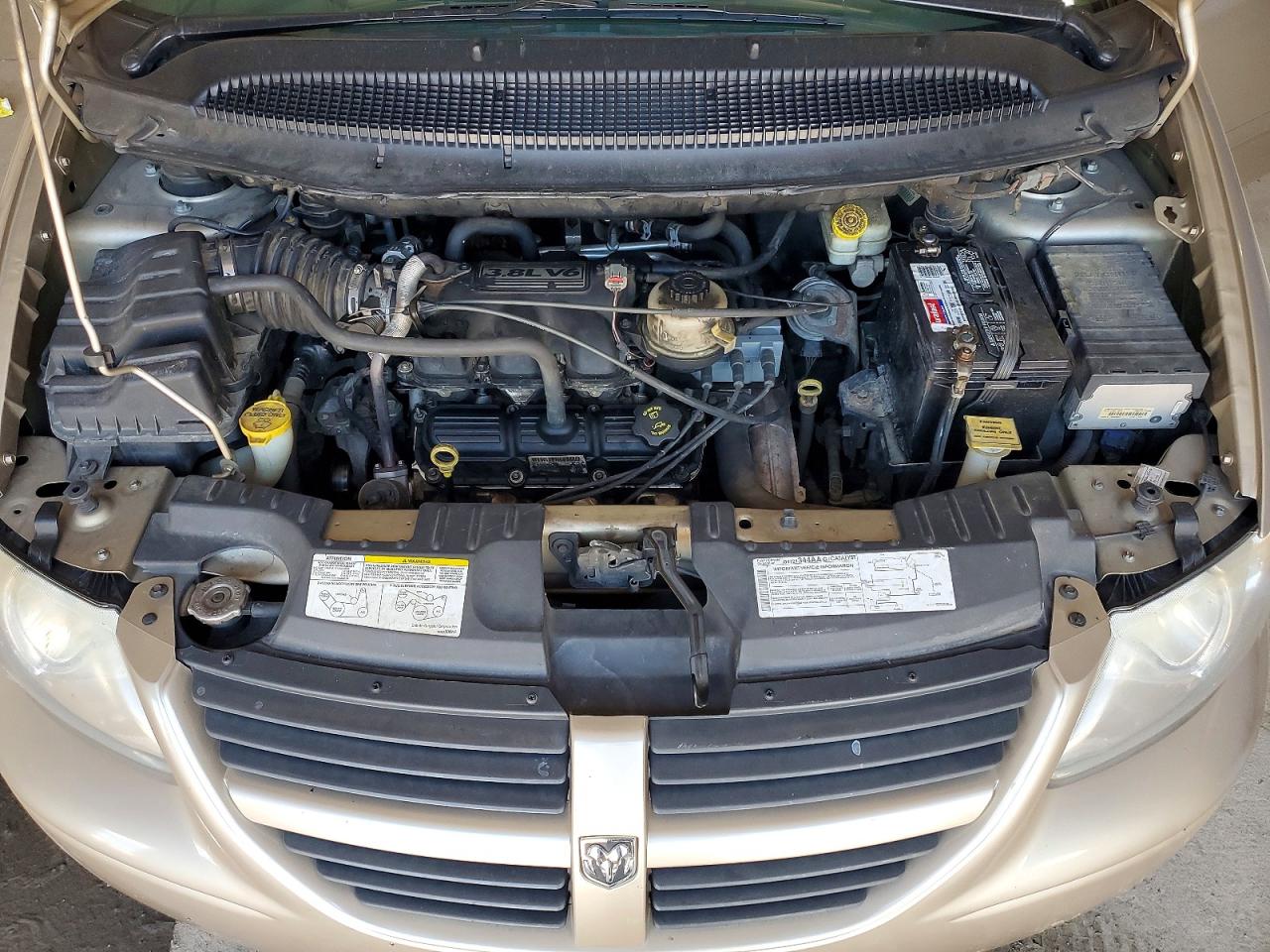 2005 Dodge Grand Caravan Sxt Gold vin: 2D4GP44L25R290859