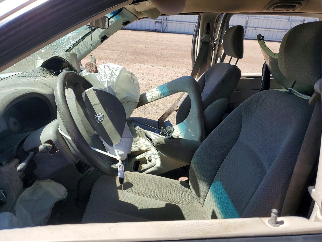 2006 Dodge Grand Caravan Sxt Tan vin: 2D4GP44L26R745193