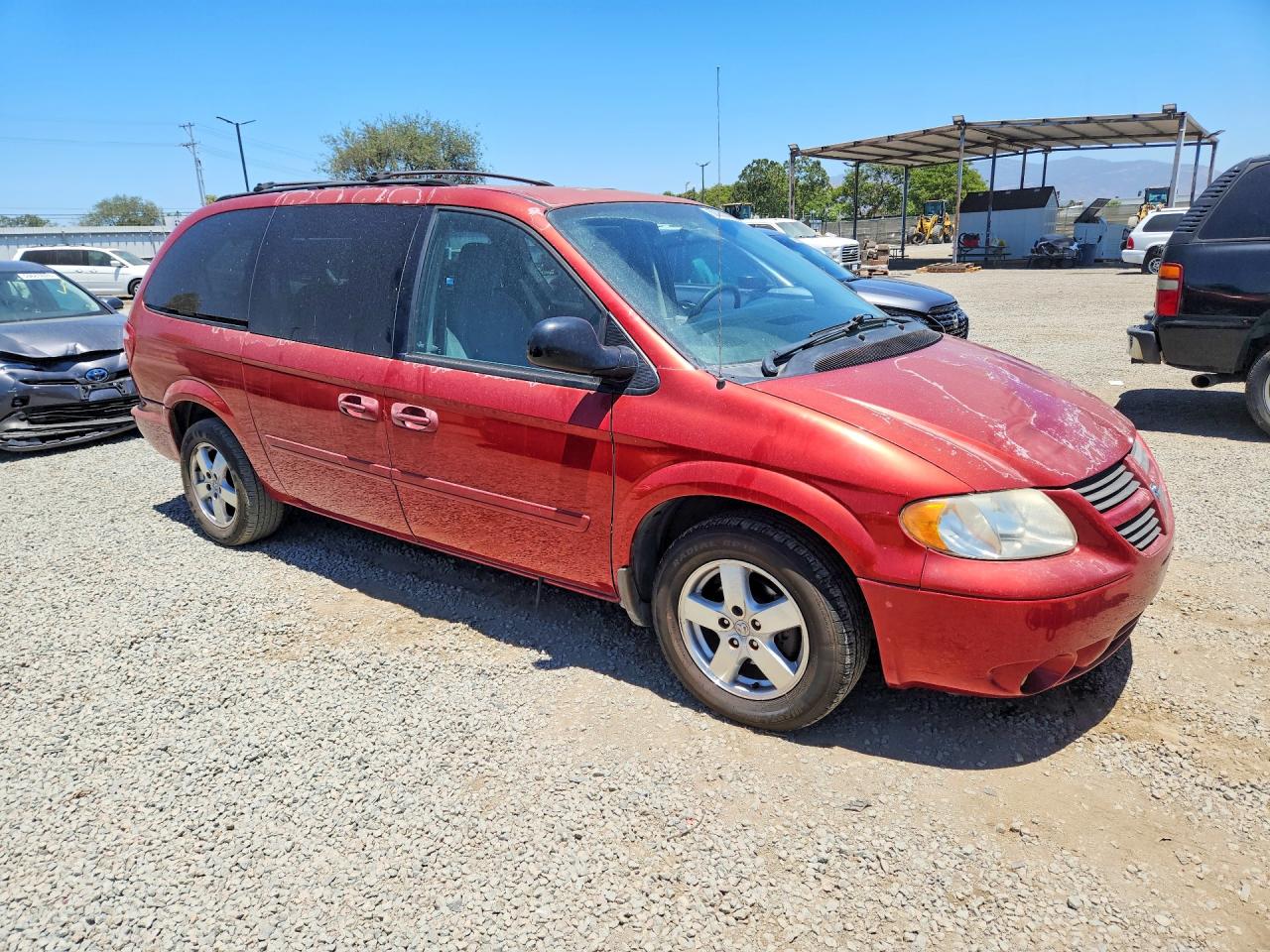 2006 Dodge Grand Caravan Sxt Red vin: 2D4GP44L26R822693