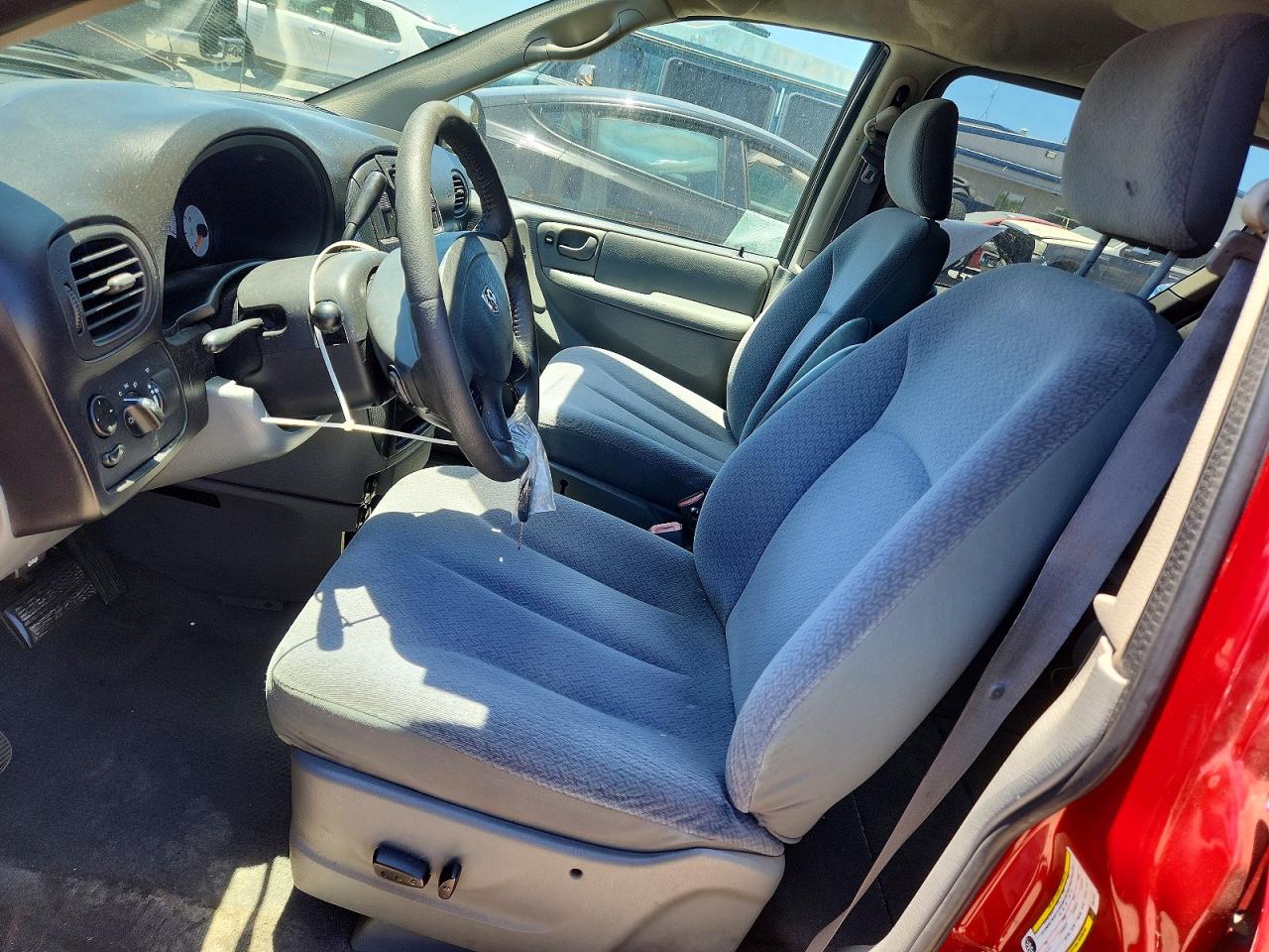 2006 Dodge Grand Caravan Sxt Red vin: 2D4GP44L26R822693