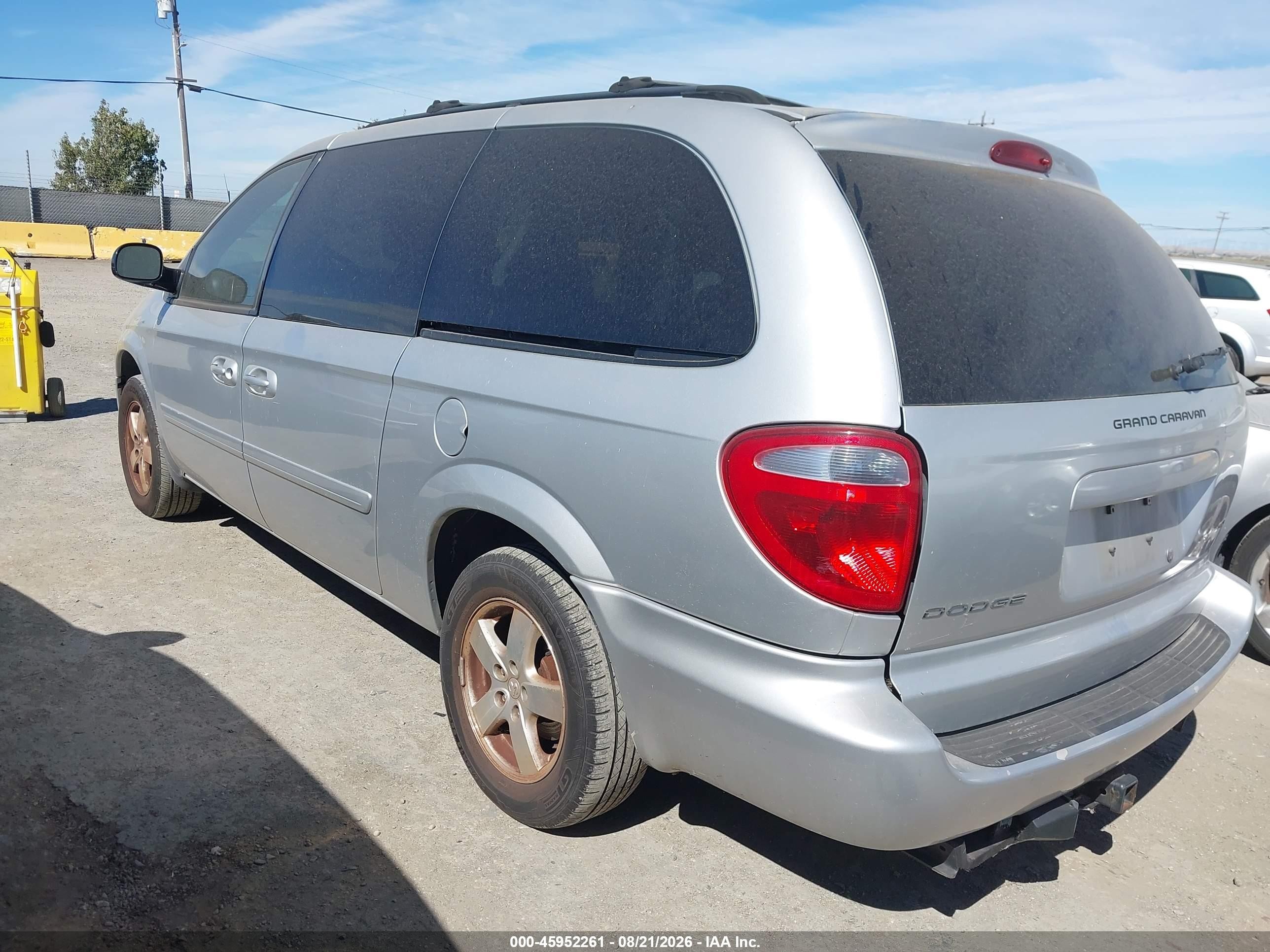 2007 Dodge Grand Caravan Sxt Silver vin: 2D4GP44L27R257587