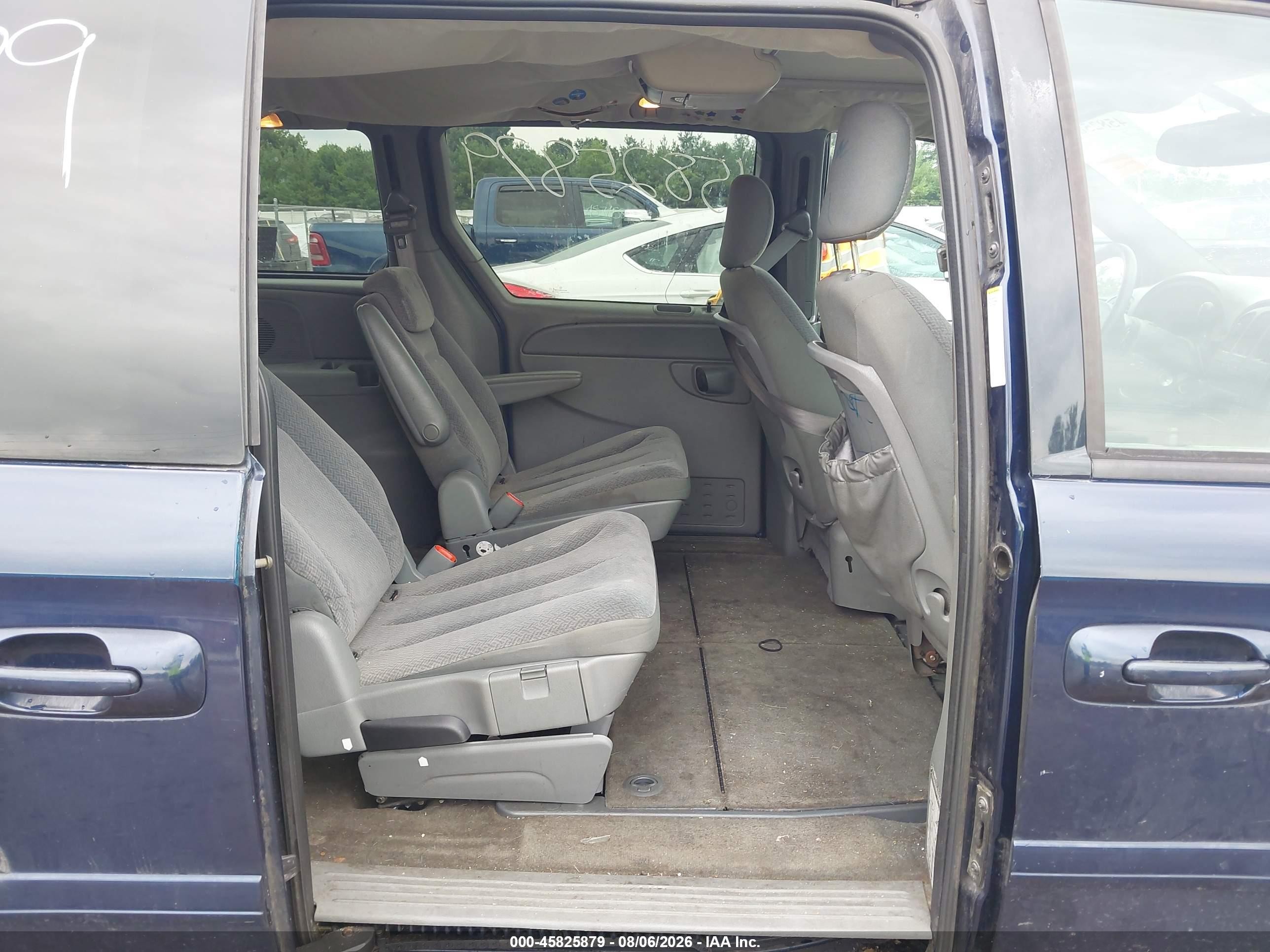 2005 Dodge Grand Caravan Sxt Dark Blue vin: 2D4GP44L35R100535