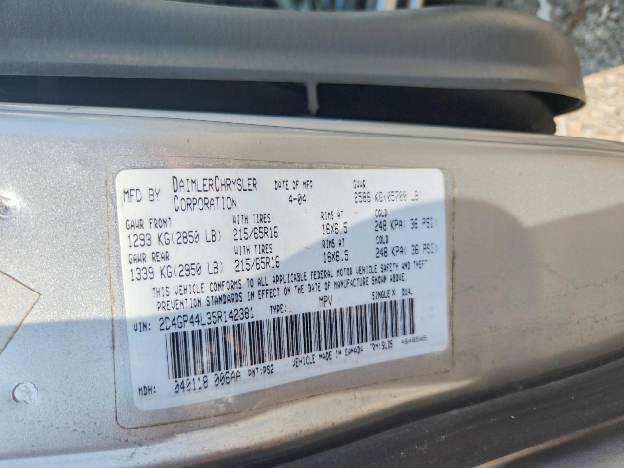 2005 Dodge Grand Caravan Sxt Silver vin: 2D4GP44L35R142381