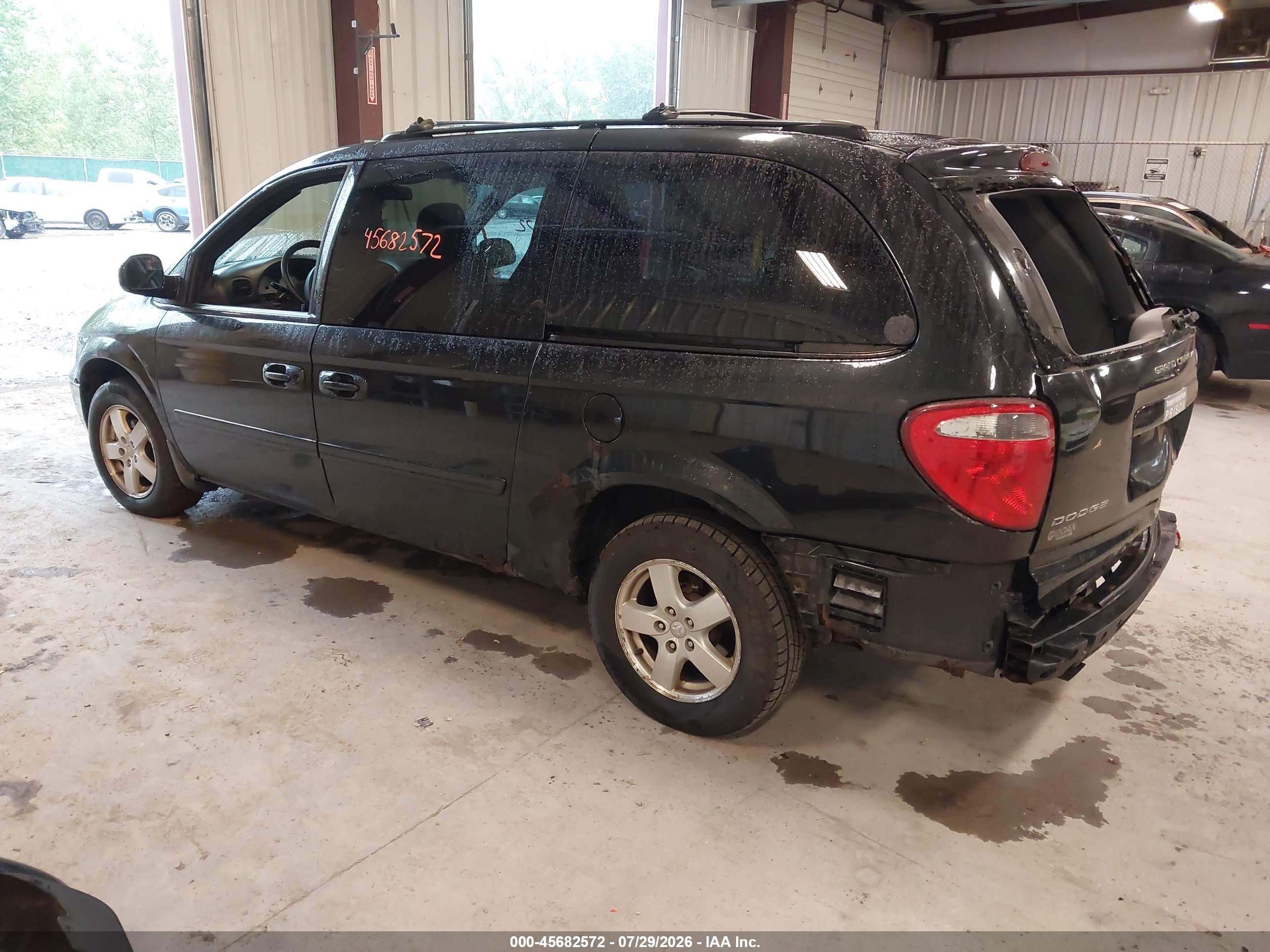2005 Dodge Caravan Sxt Black vin: 2D4GP44L35R148892