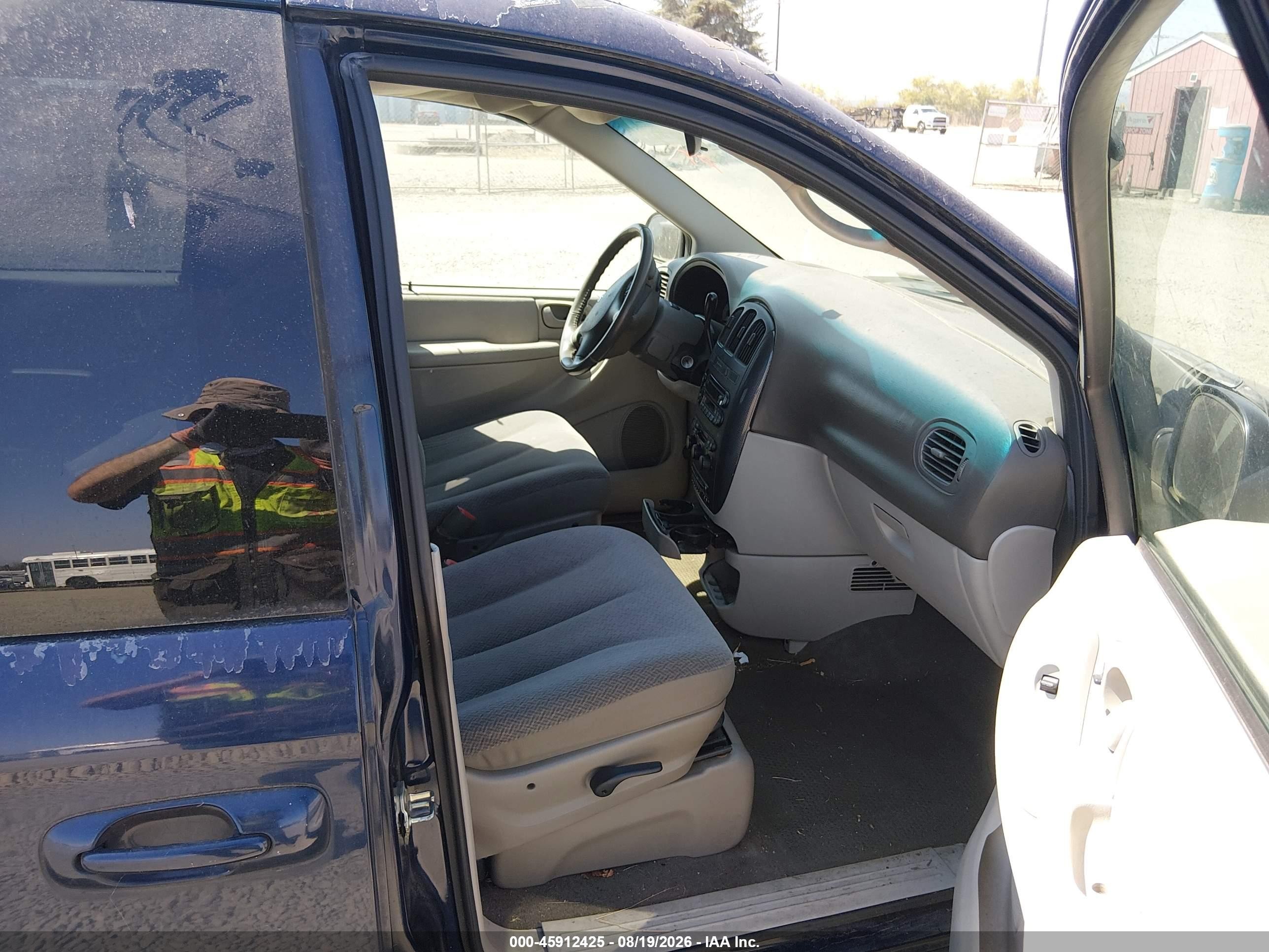 2005 Dodge Grand Caravan Sxt Blue vin: 2D4GP44L35R209917