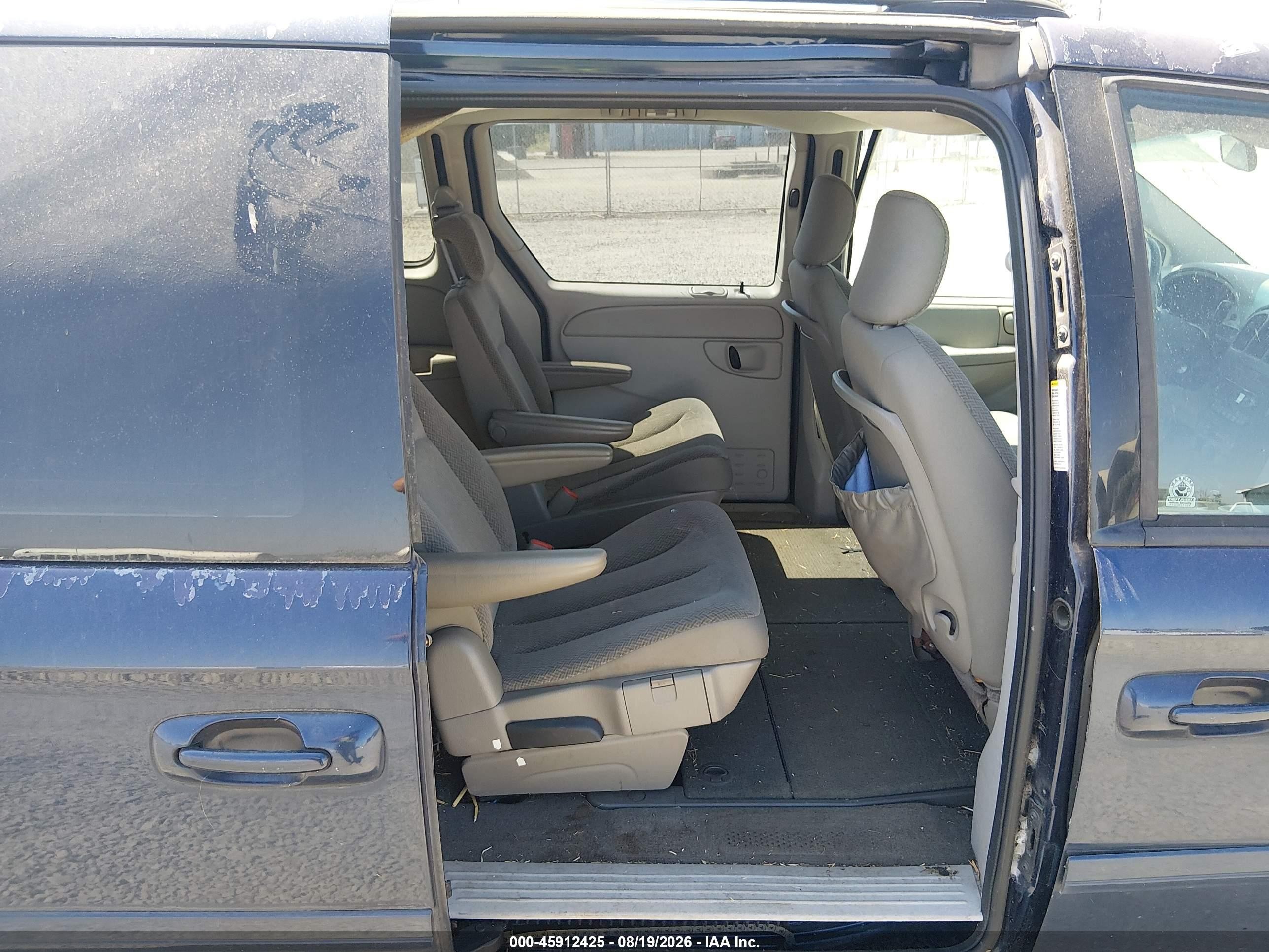2005 Dodge Grand Caravan Sxt Blue vin: 2D4GP44L35R209917