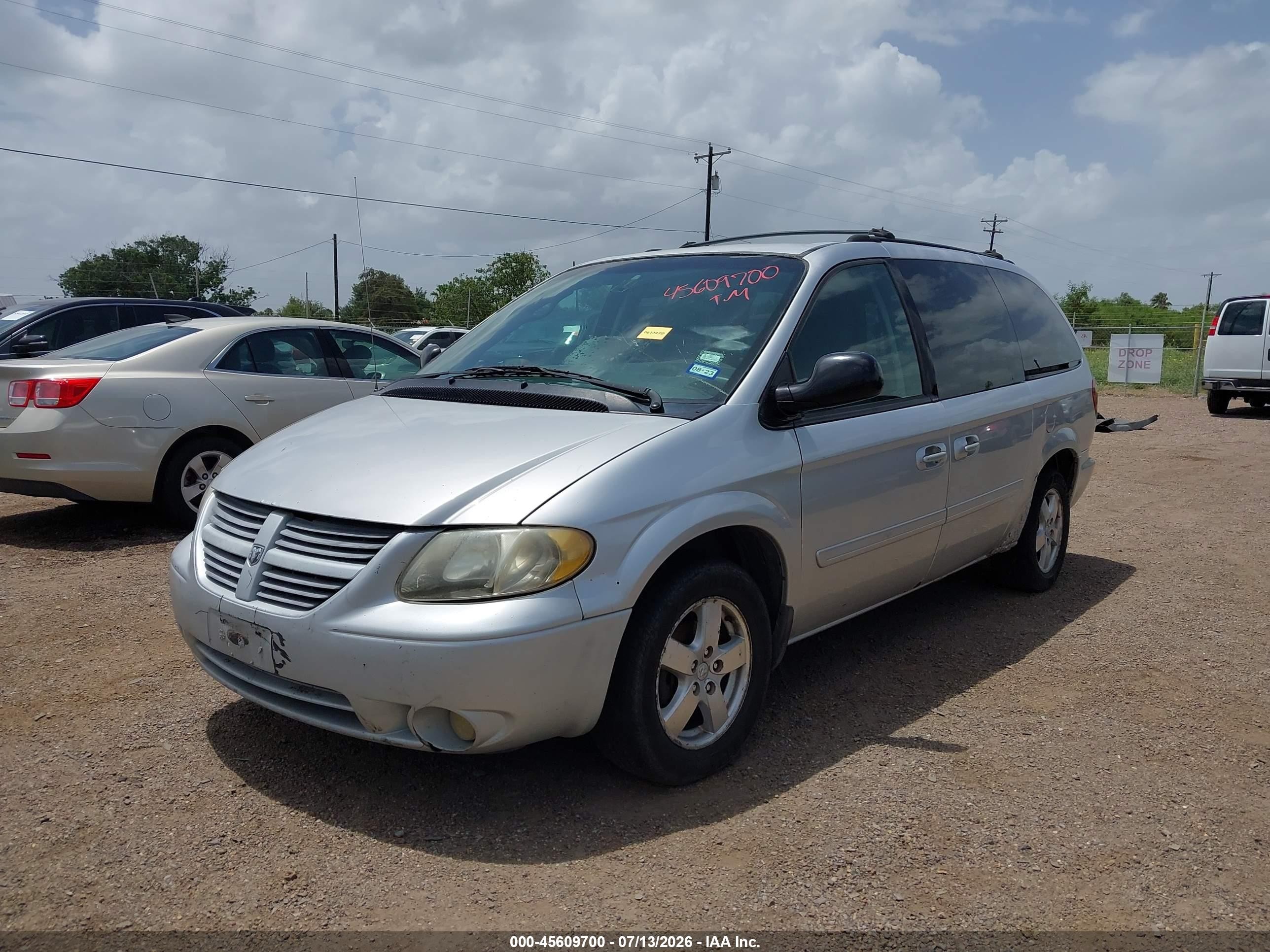 2005 Dodge Grand Caravan Sxt Серебряный vin: 2D4GP44L35R349448