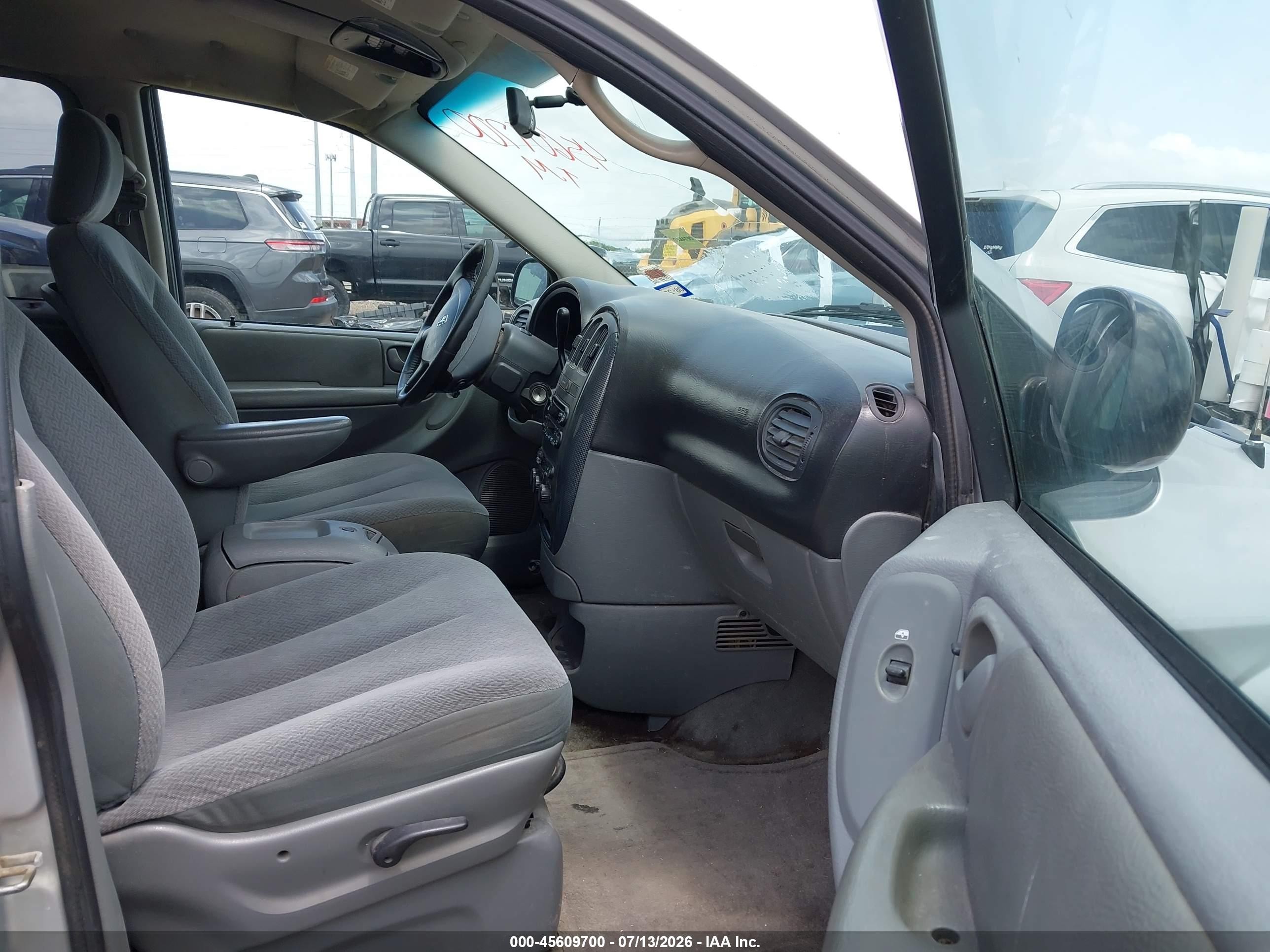 2005 Dodge Grand Caravan Sxt Серебряный vin: 2D4GP44L35R349448