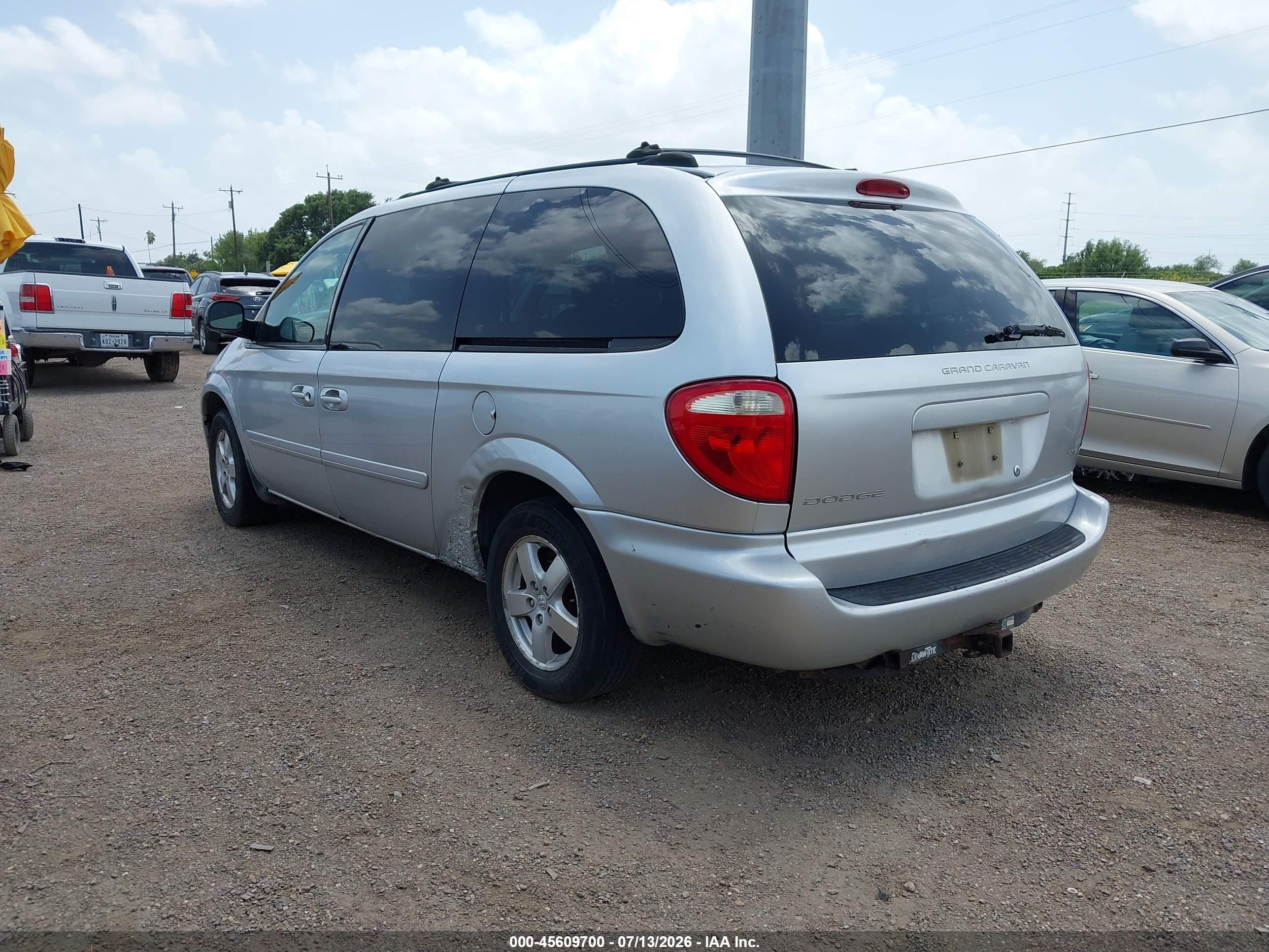 2005 Dodge Grand Caravan Sxt Серебряный vin: 2D4GP44L35R349448
