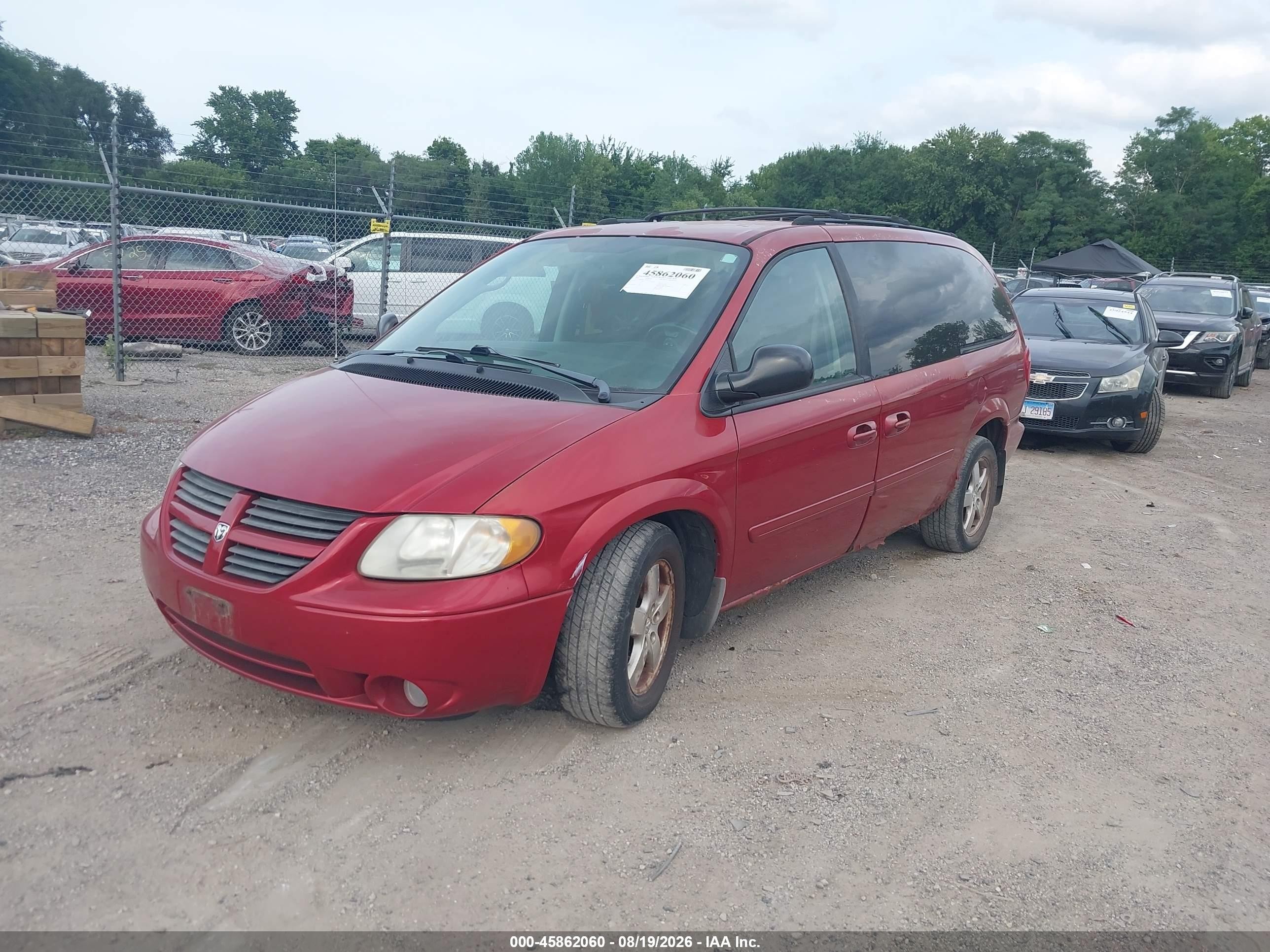 2005 Dodge Grand Caravan Sxt Red vin: 2D4GP44L35R458377