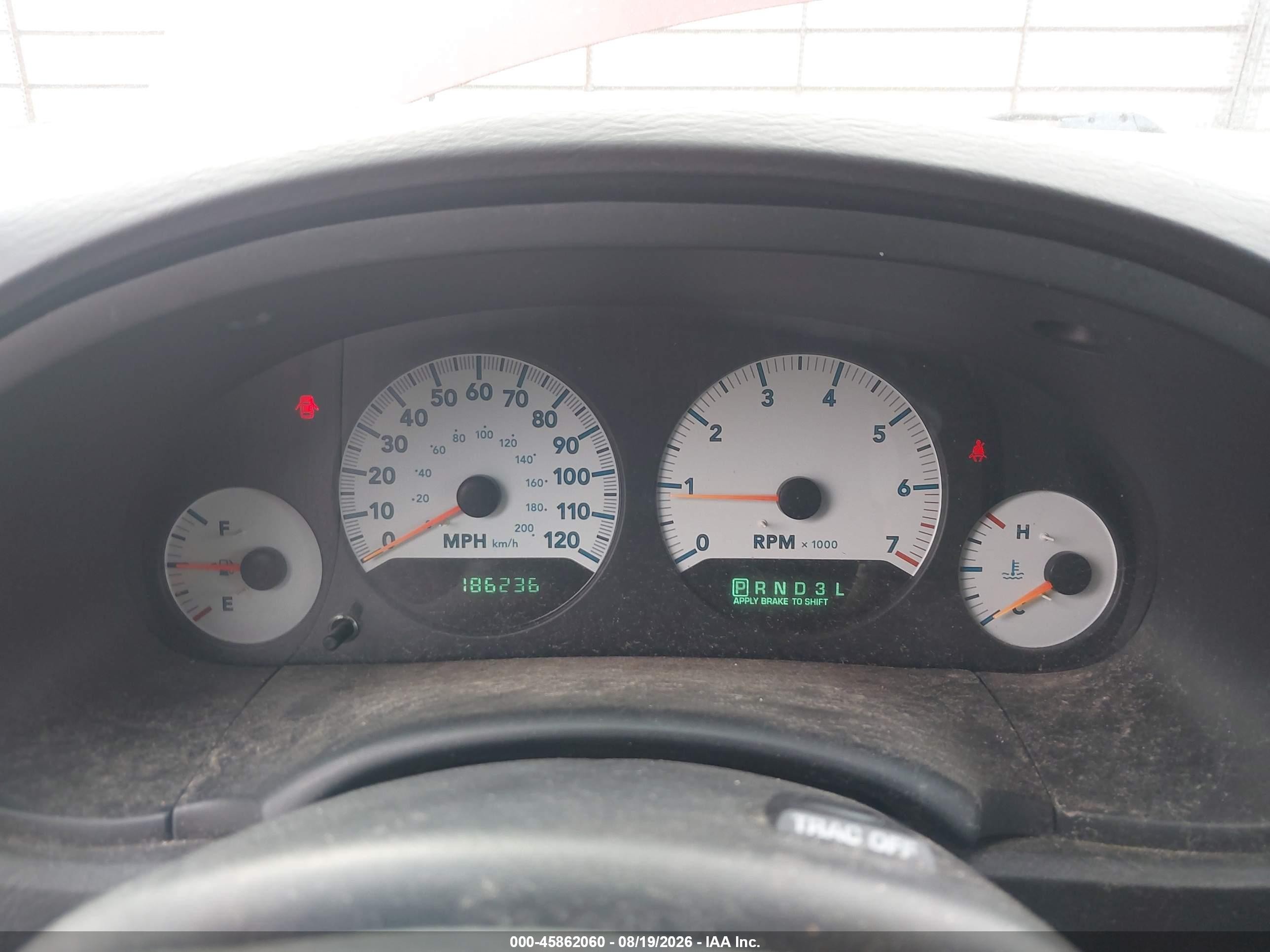 2005 Dodge Grand Caravan Sxt Red vin: 2D4GP44L35R458377
