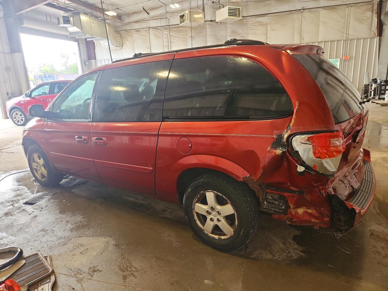 2007 Dodge Grand Caravan Sxt Red vin: 2D4GP44L37R219558