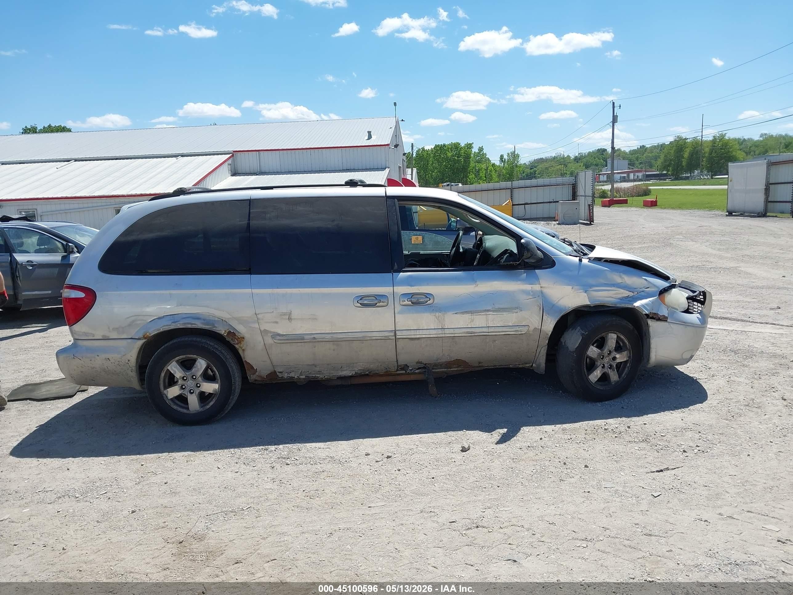 2007 Dodge Grand Caravan Sxt Silver vin: 2D4GP44L37R264189