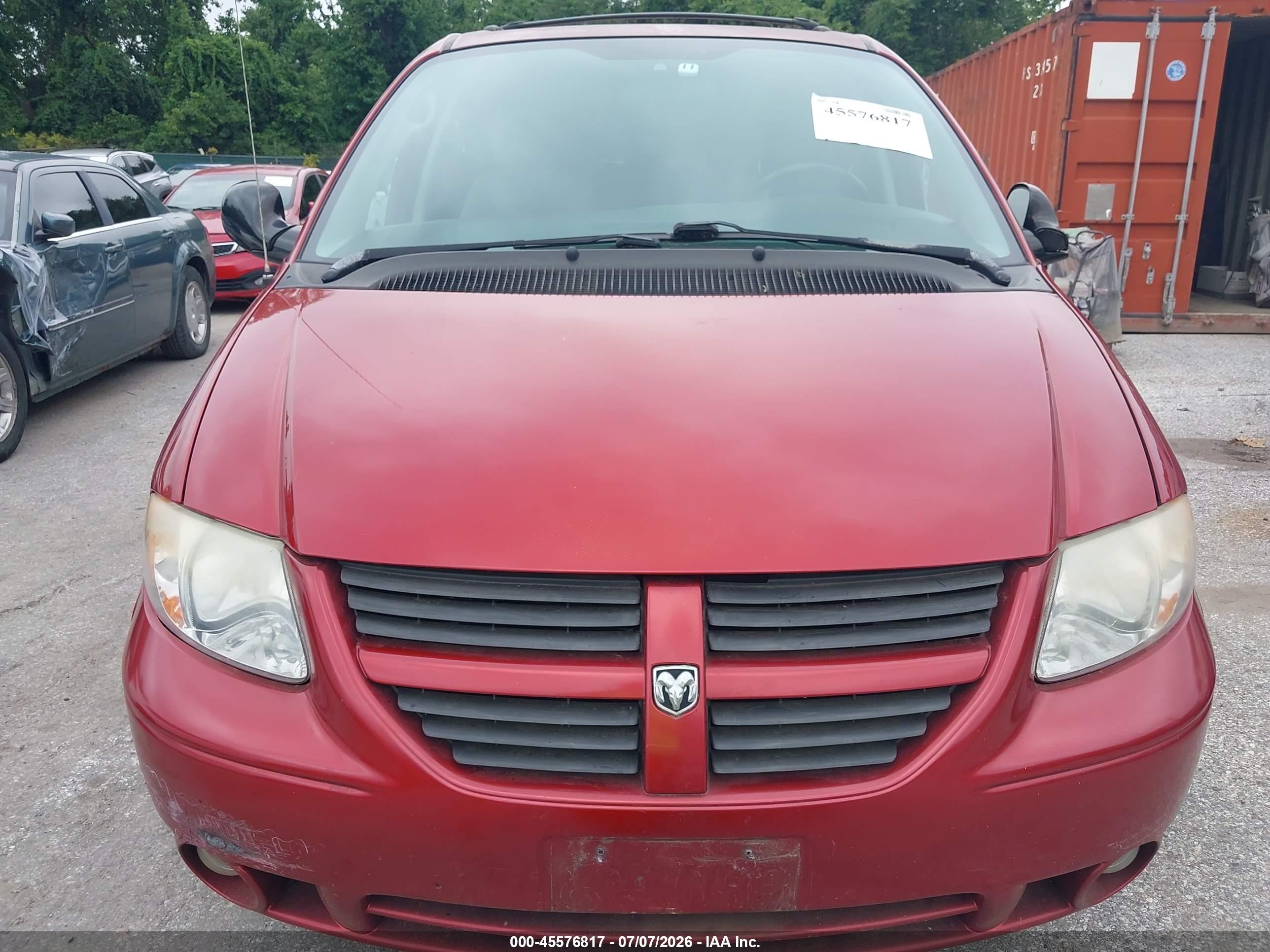 2007 Dodge Grand Caravan Sxt Red vin: 2D4GP44L37R313889
