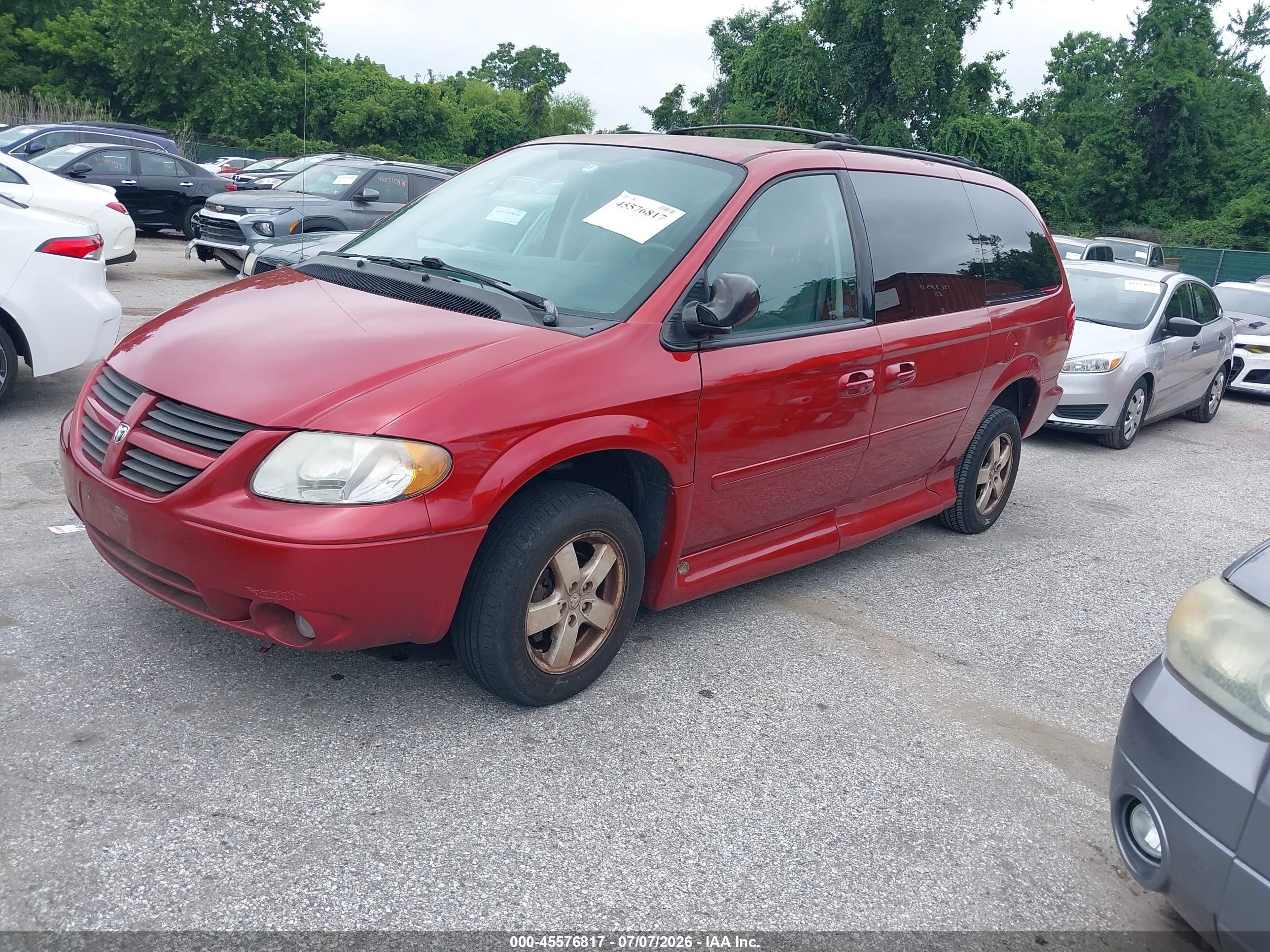 2007 Dodge Grand Caravan Sxt Red vin: 2D4GP44L37R313889