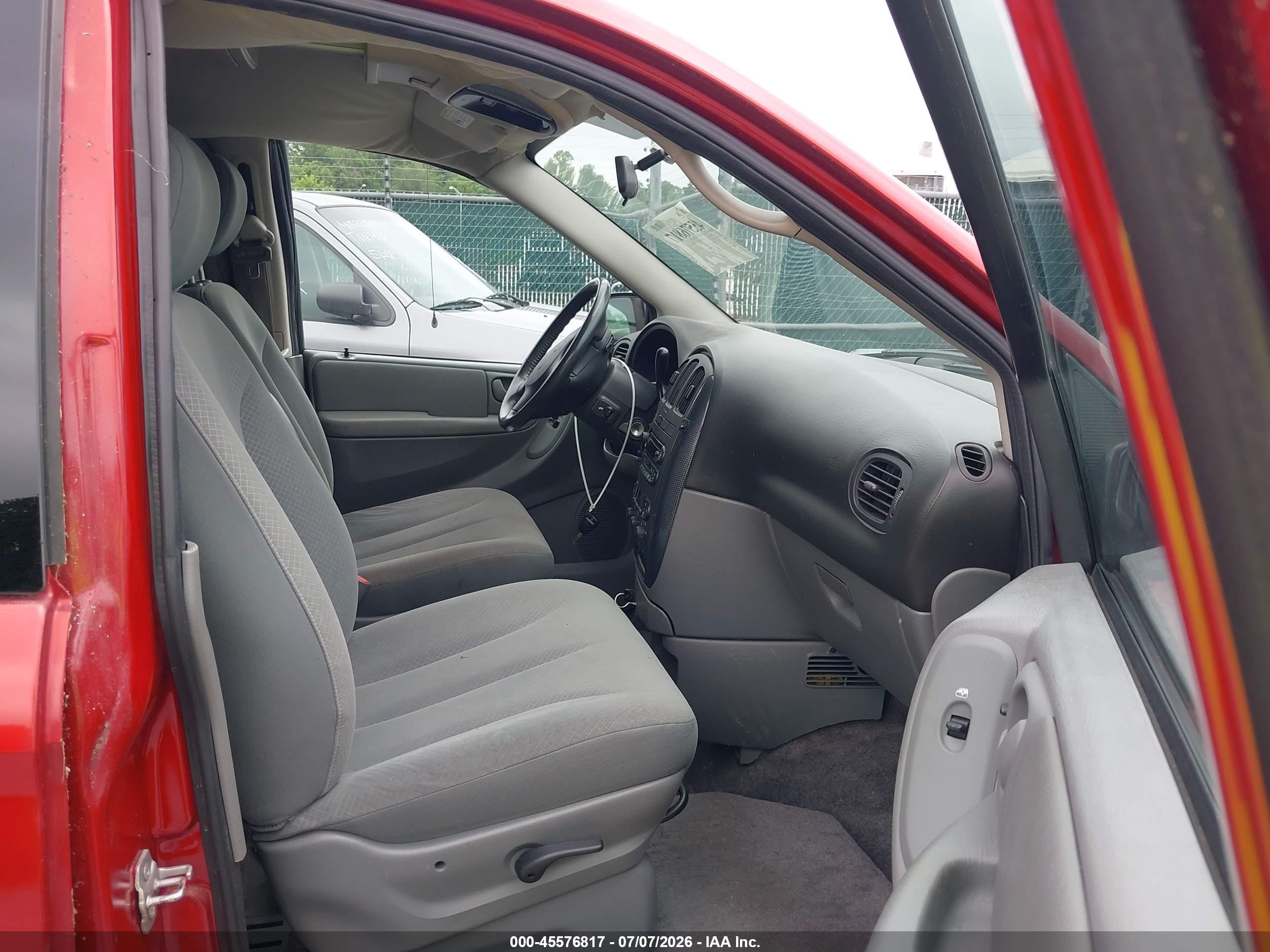2007 Dodge Grand Caravan Sxt Red vin: 2D4GP44L37R313889