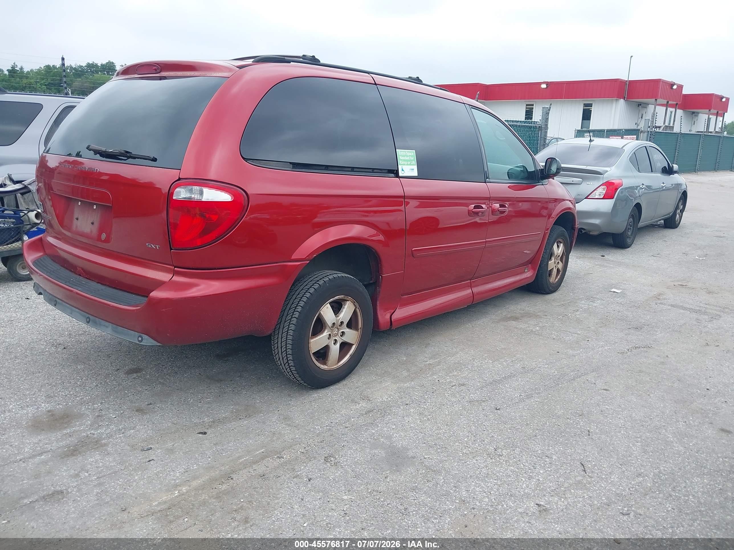 2007 Dodge Grand Caravan Sxt Red vin: 2D4GP44L37R313889
