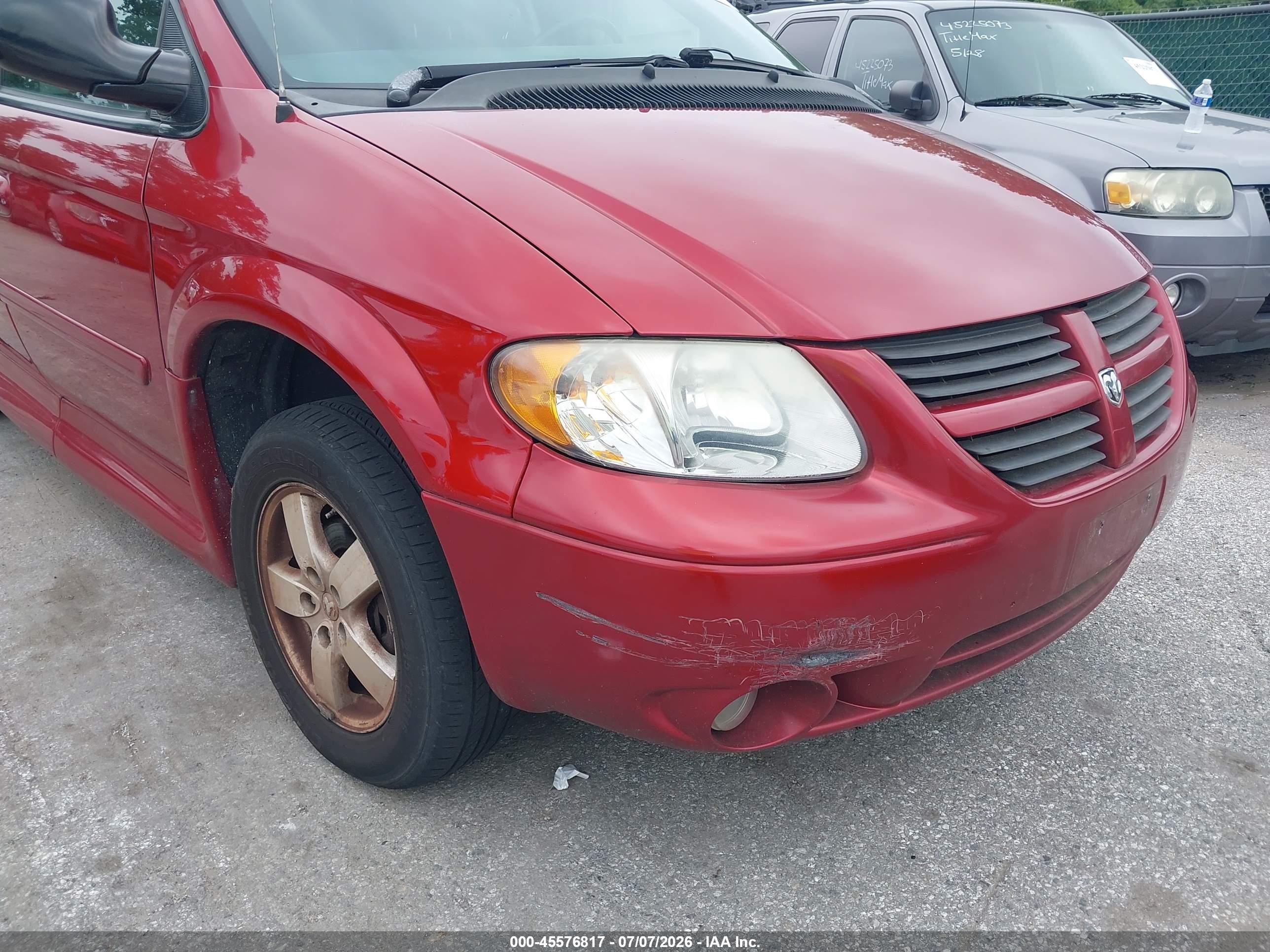 2007 Dodge Grand Caravan Sxt Red vin: 2D4GP44L37R313889