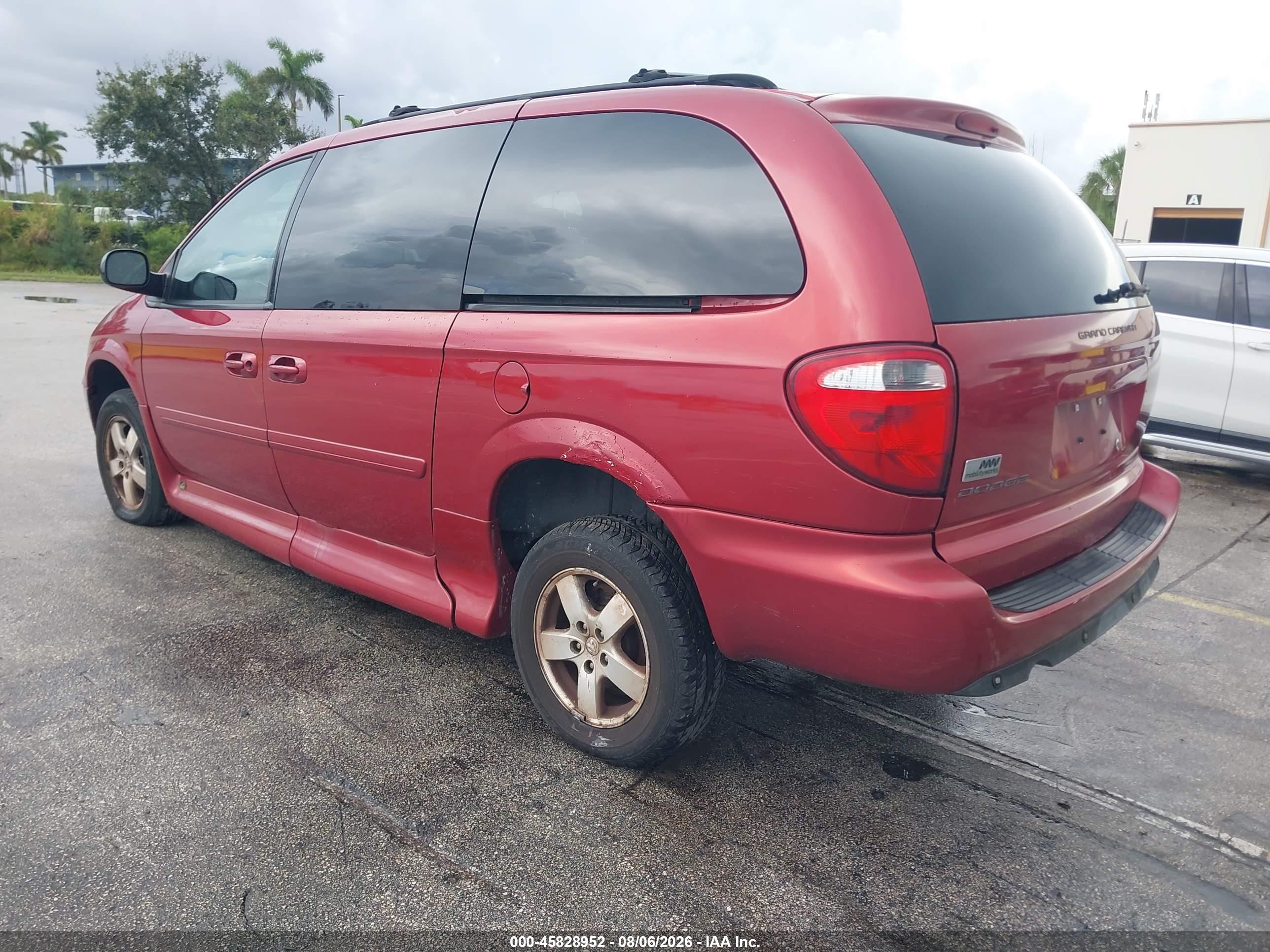 2007 Dodge Grand Caravan Sxt Red vin: 2D4GP44L37R313889