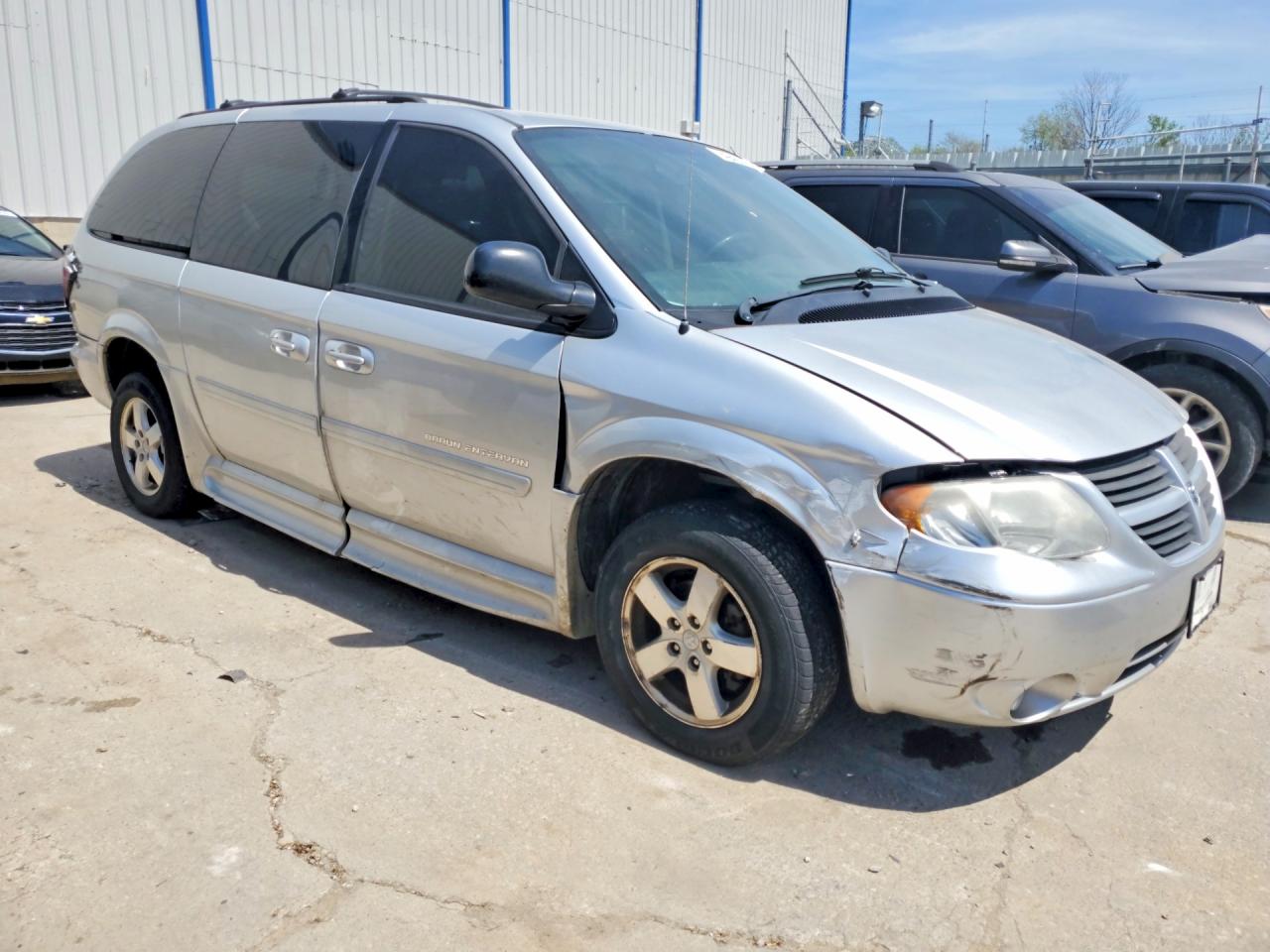 2007 Dodge Grand Caravan Sxt Silver vin: 2D4GP44L37R314122