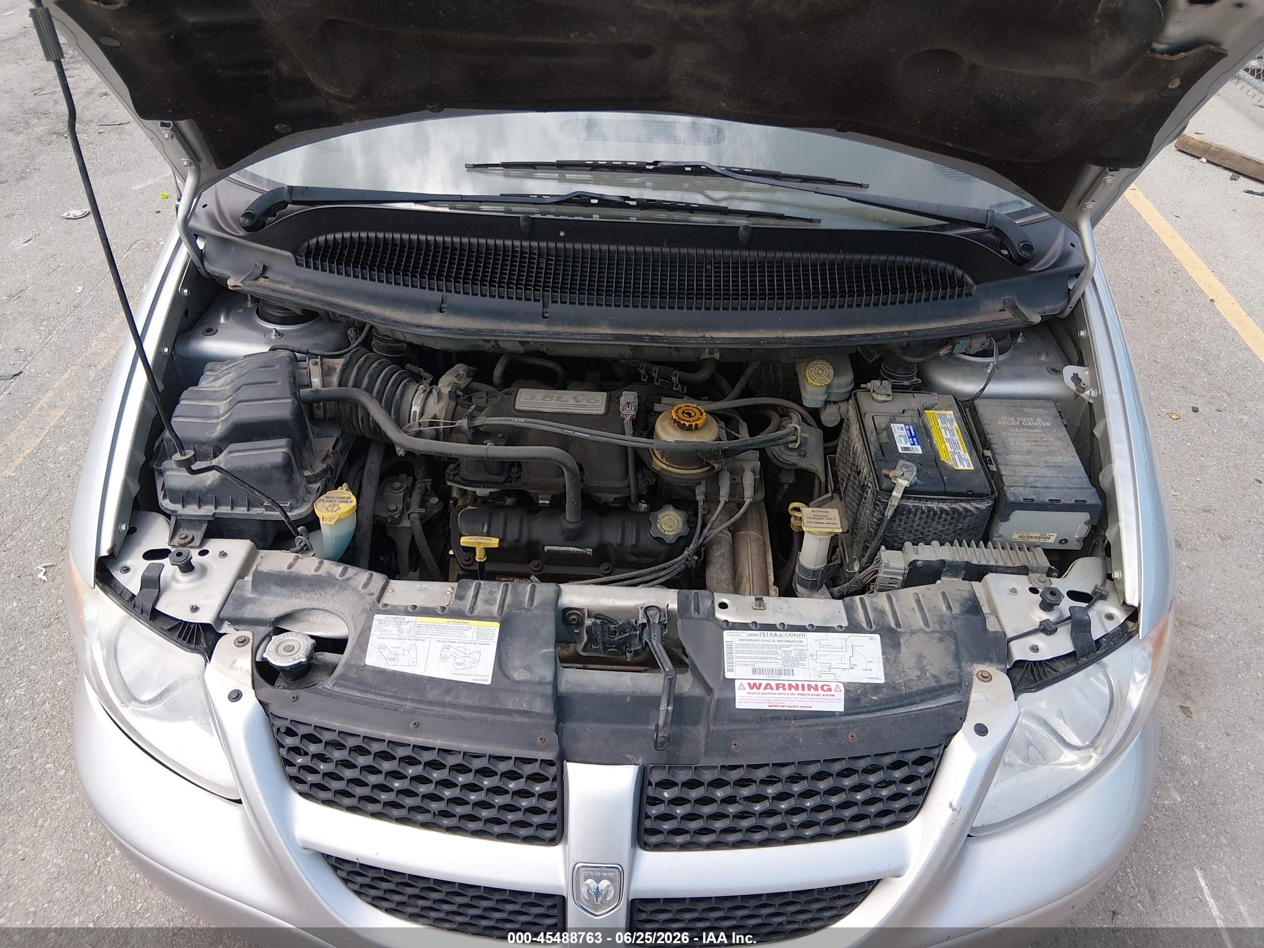 2003 Dodge Grand Caravan Sport Silver vin: 2D4GP44L43R235827