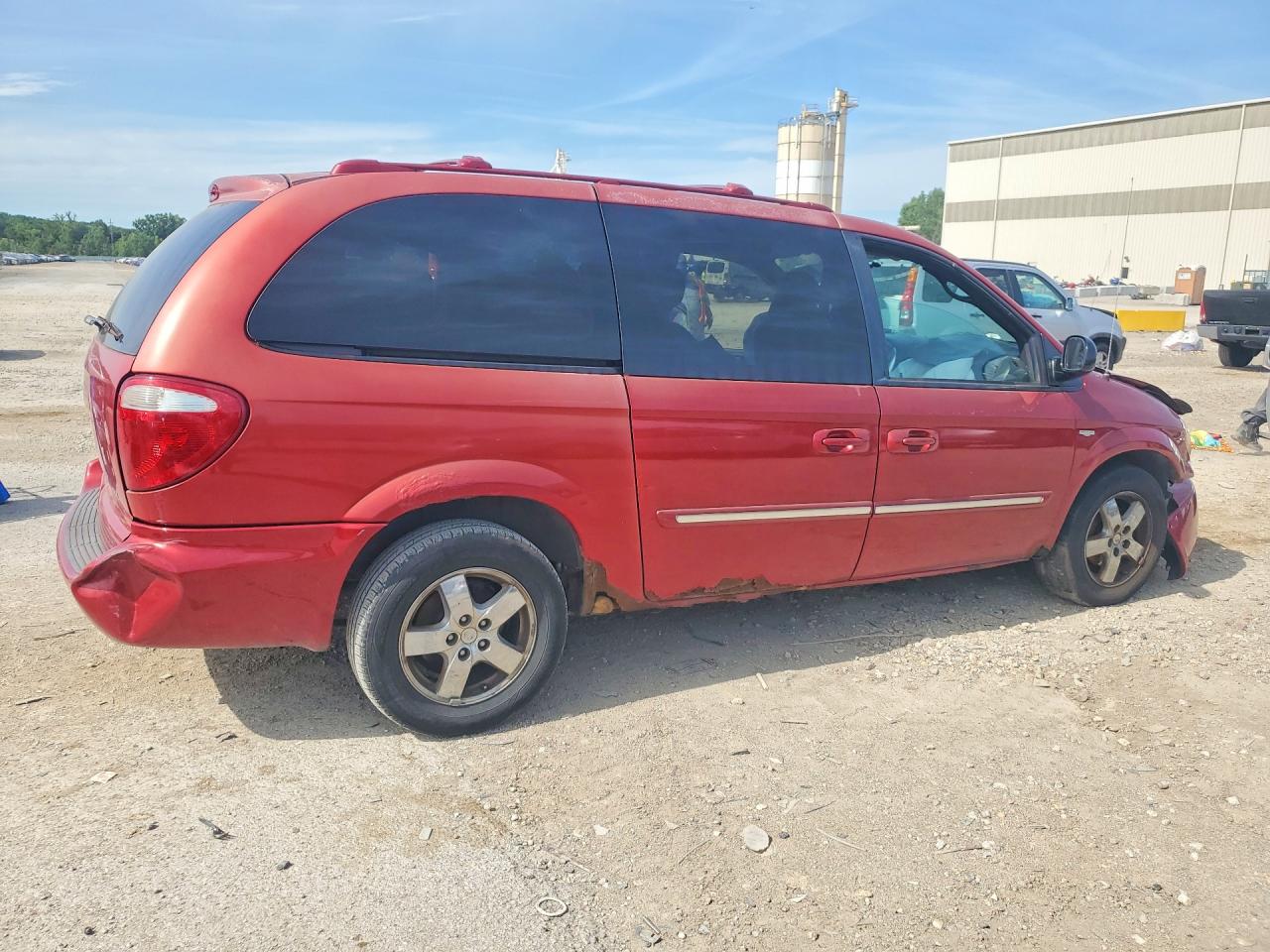 2004 Dodge Grand Caravan Sxt Red vin: 2D4GP44L44R556381