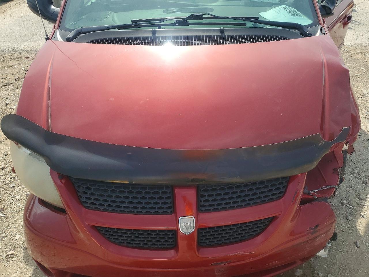 2004 Dodge Grand Caravan Sxt Red vin: 2D4GP44L44R556381