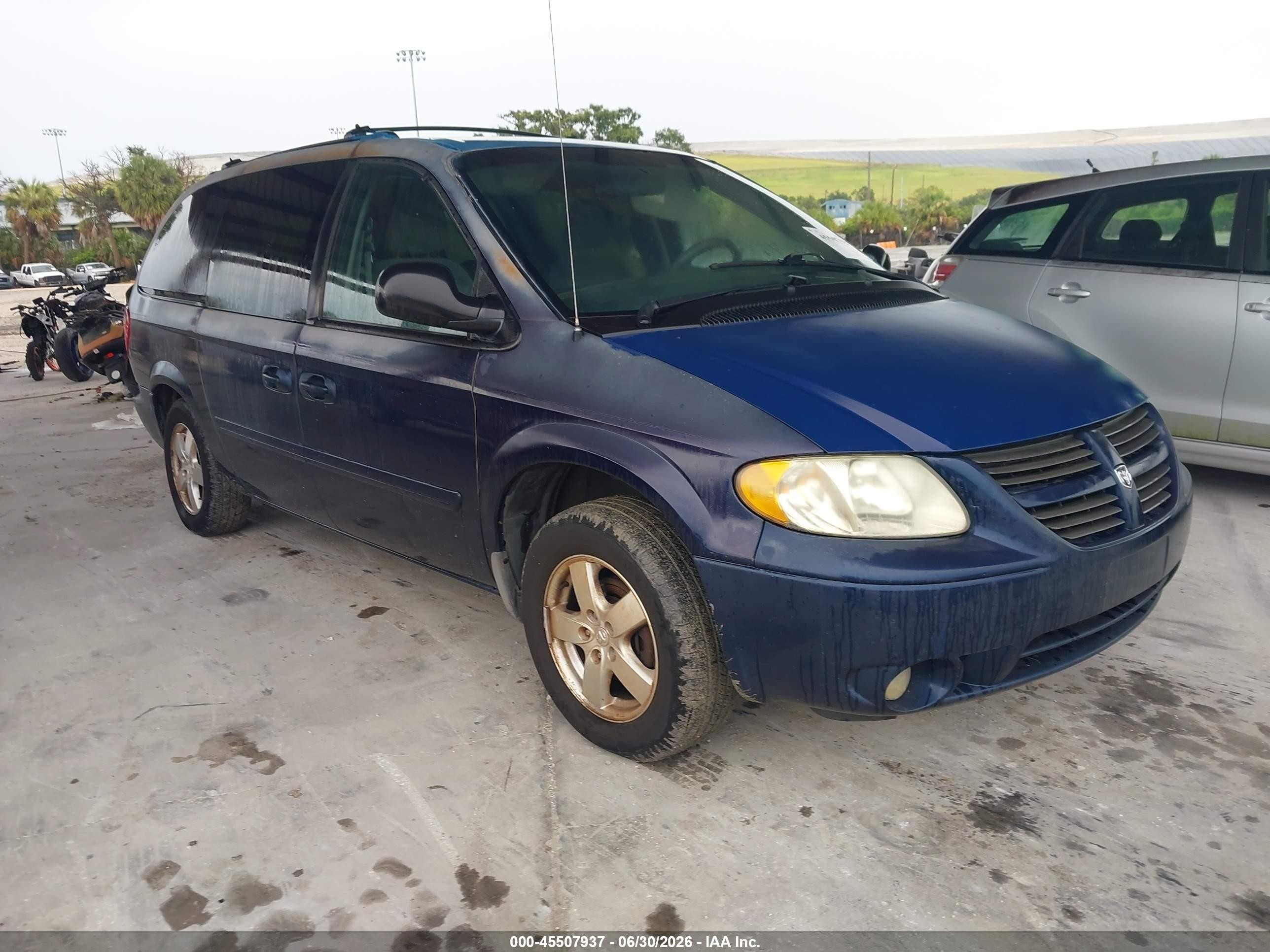 2005 Dodge Caravan Sxt Синий vin: 2D4GP44L45R113813