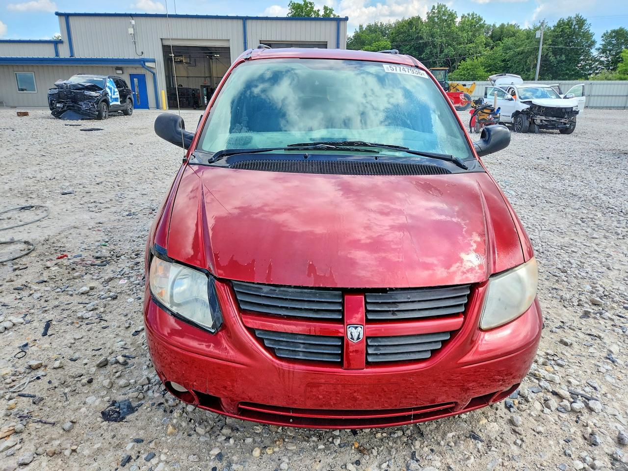 2005 Dodge Grand Caravan Sxt Red vin: 2D4GP44L45R129445
