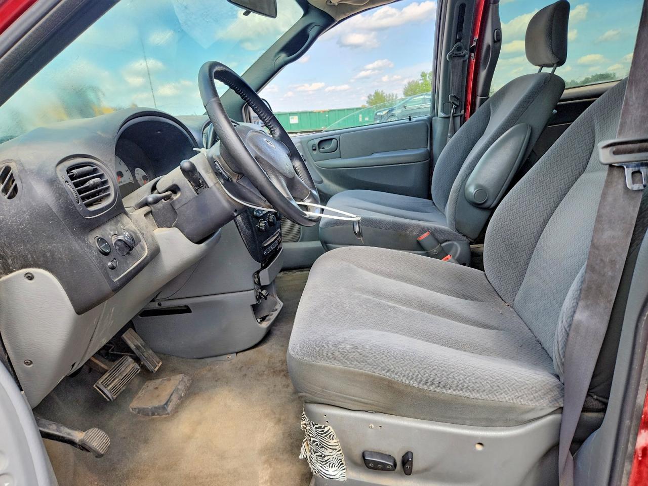 2005 Dodge Grand Caravan Sxt Red vin: 2D4GP44L45R129445
