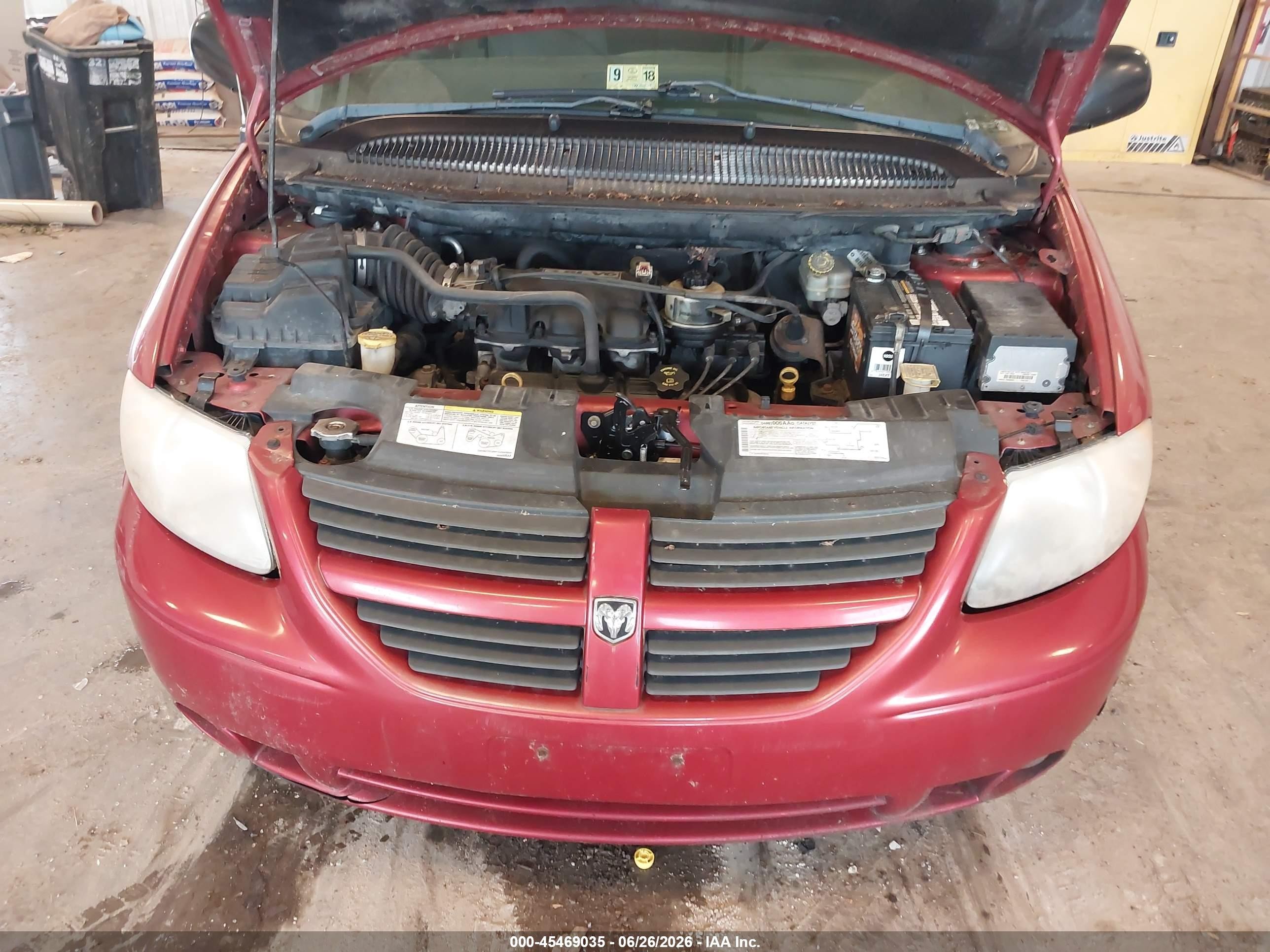 2005 Dodge Caravan Sxt Красный vin: 2D4GP44L45R167595