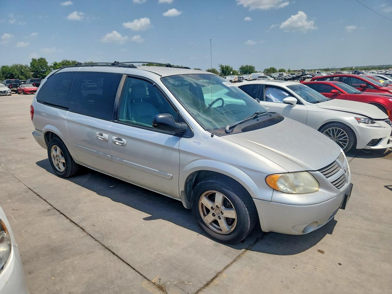 2005 Dodge Grand Caravan Sxt Silver vin: 2D4GP44L45R172313