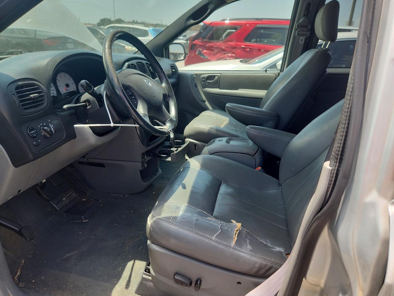 2005 Dodge Grand Caravan Sxt Silver vin: 2D4GP44L45R172313