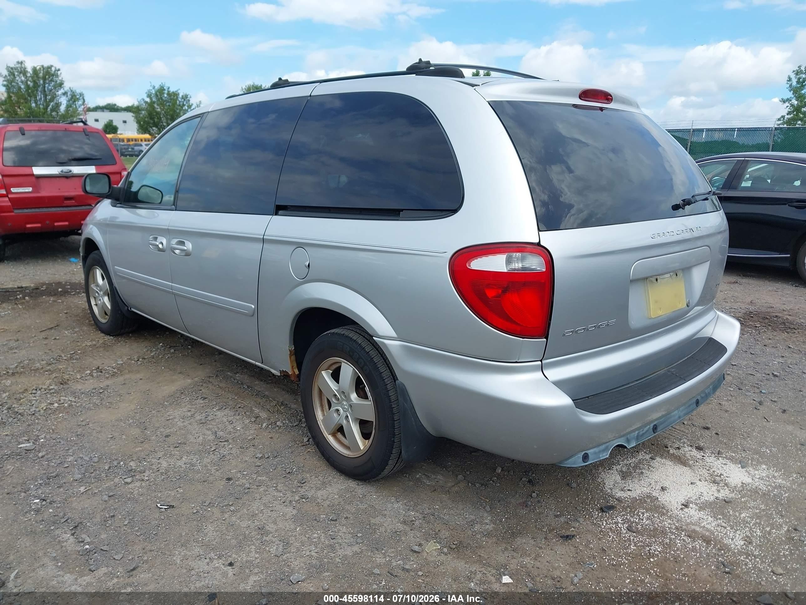 2005 Dodge Caravan Sxt Silver vin: 2D4GP44L45R220344