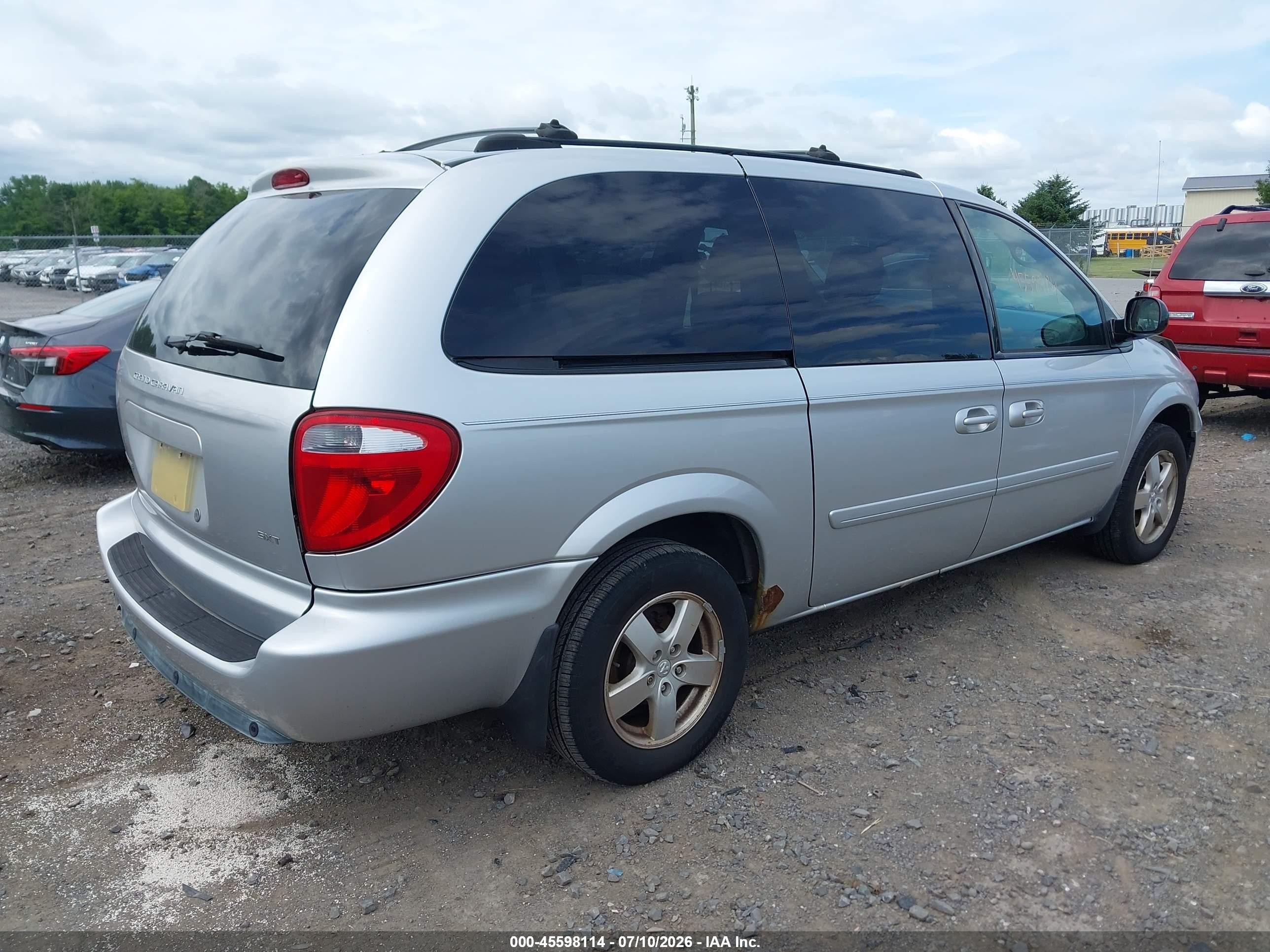 2005 Dodge Caravan Sxt Silver vin: 2D4GP44L45R220344