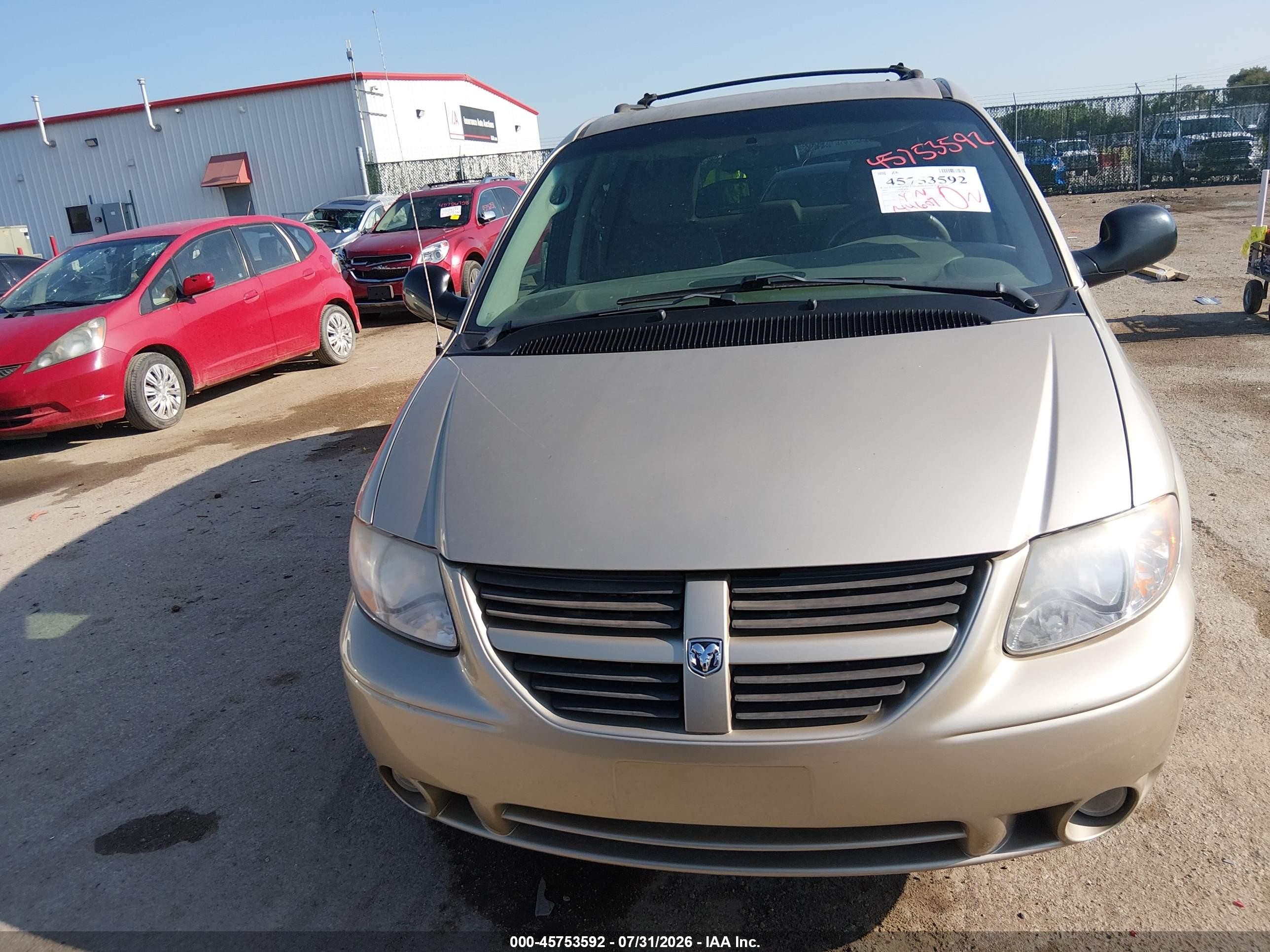 2005 Dodge Grand Caravan Sxt Gold vin: 2D4GP44L45R229044