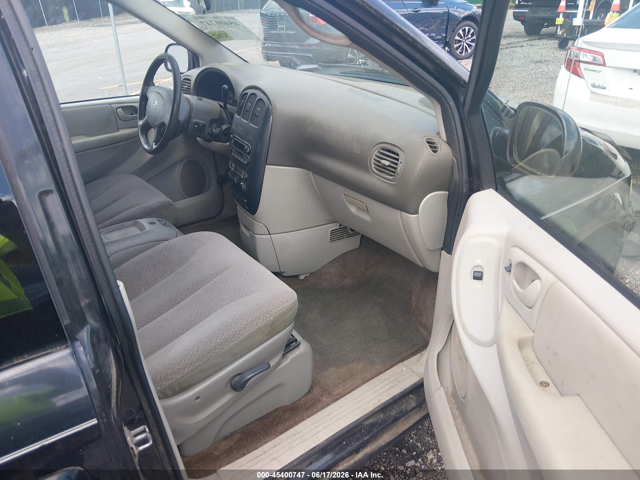 2007 Dodge Grand Caravan Sxt Black vin: 2D4GP44L47R262922
