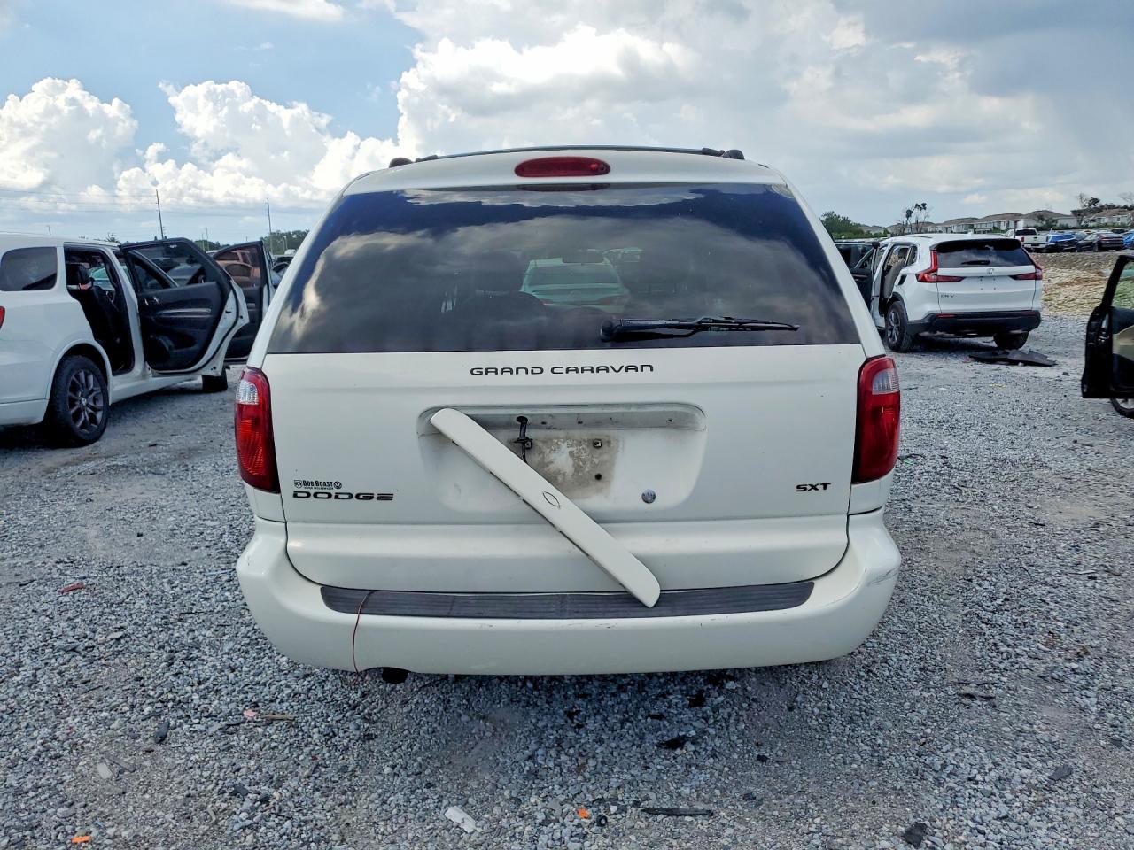 2007 Dodge Grand Caravan Sxt Белый vin: 2D4GP44L47R270972