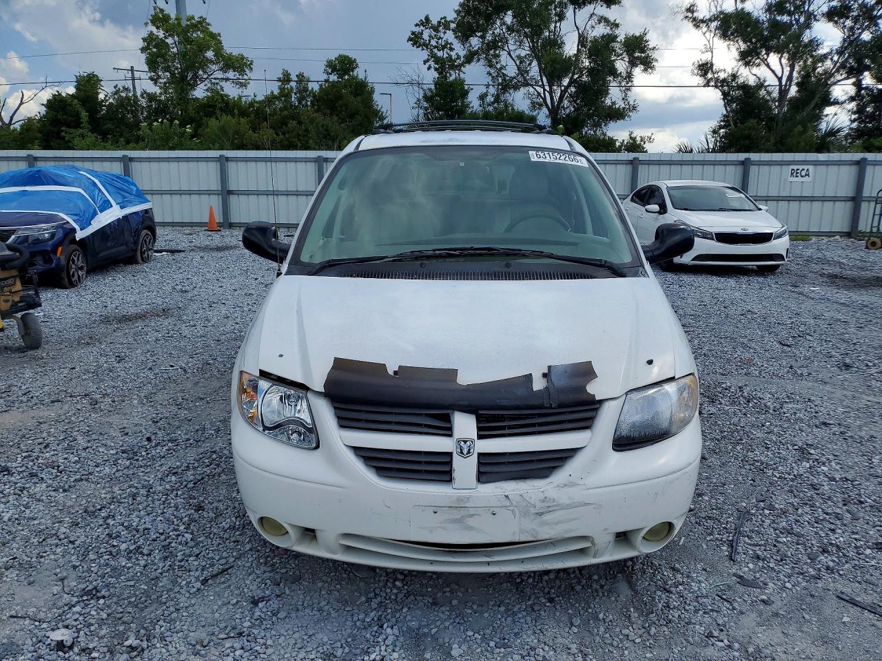 2007 Dodge Grand Caravan Sxt Белый vin: 2D4GP44L47R270972