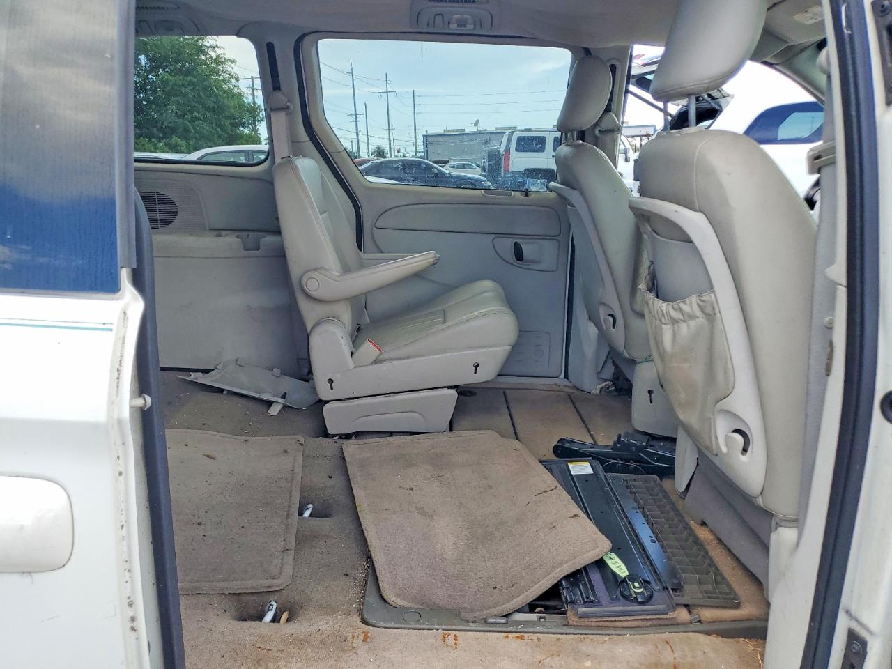 2007 Dodge Grand Caravan Sxt Белый vin: 2D4GP44L47R270972