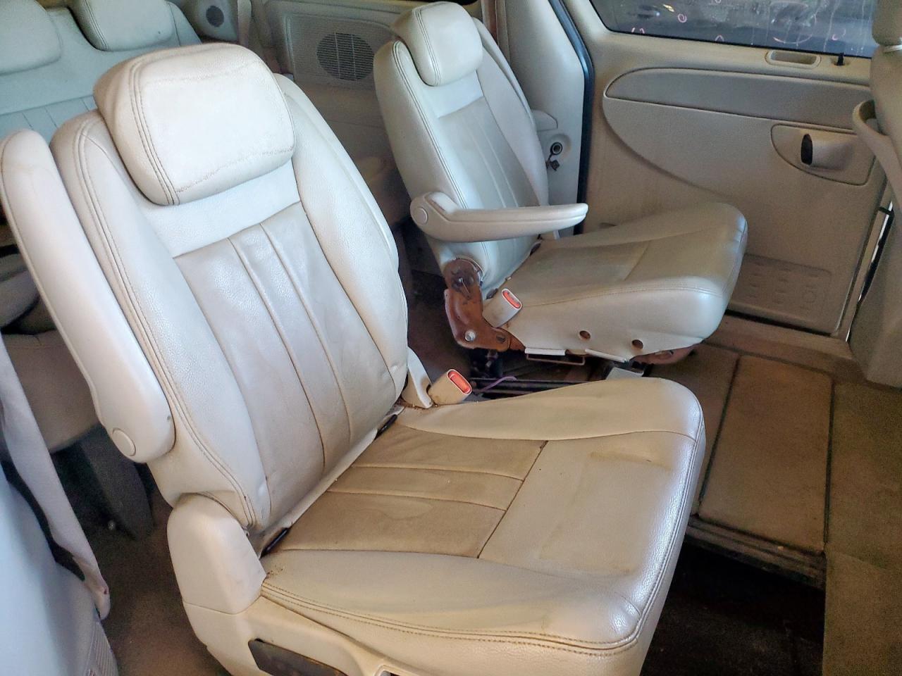 2007 Dodge Grand Caravan Sxt Tan vin: 2D4GP44L47R344469