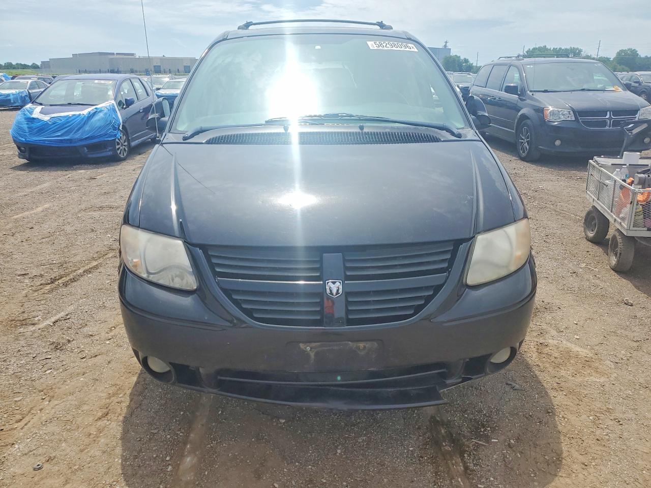2005 Dodge Grand Caravan Sxt Black vin: 2D4GP44L55R219882