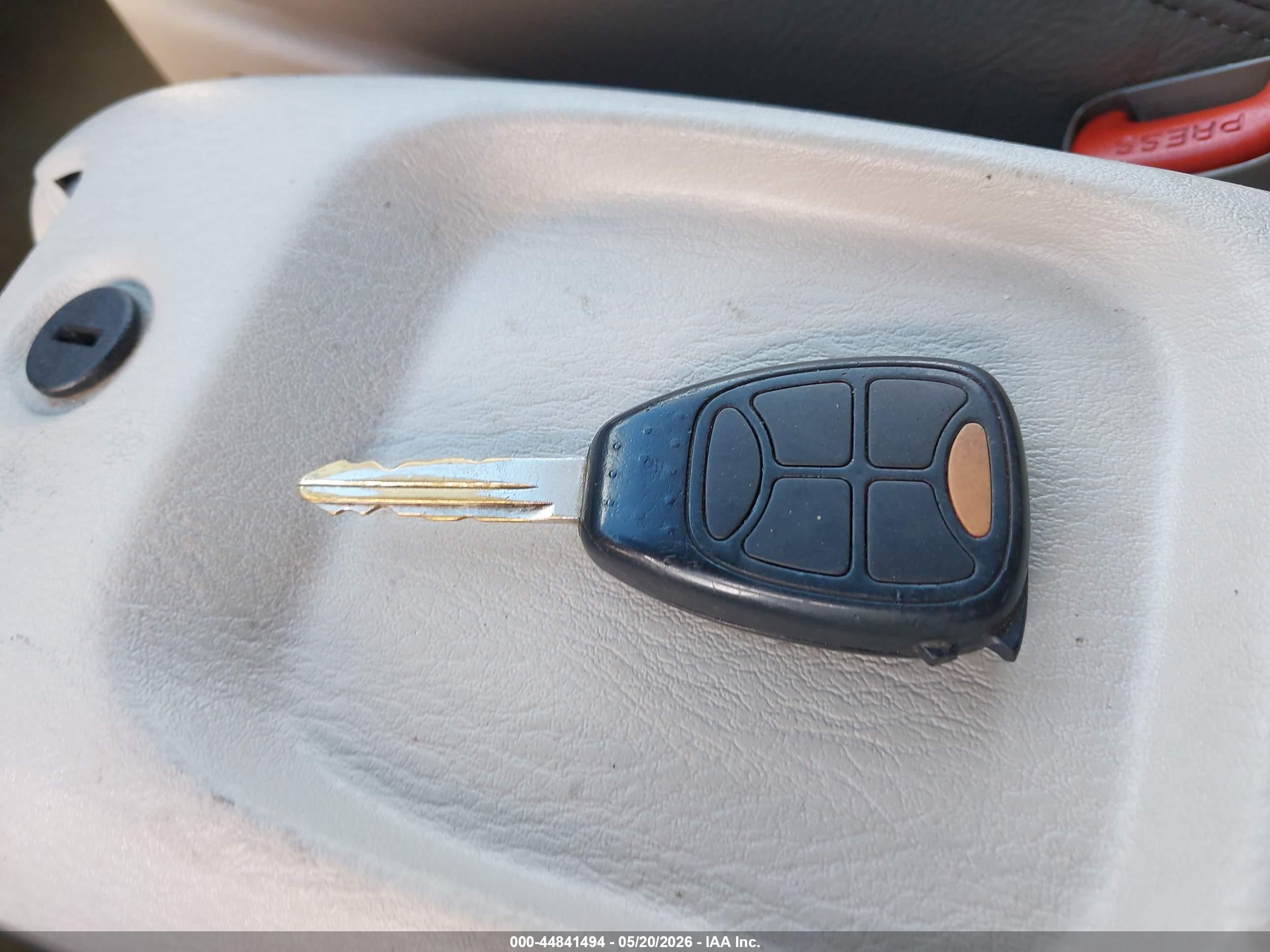 2005 Dodge Grand Caravan Sxt Blue vin: 2D4GP44L55R369328