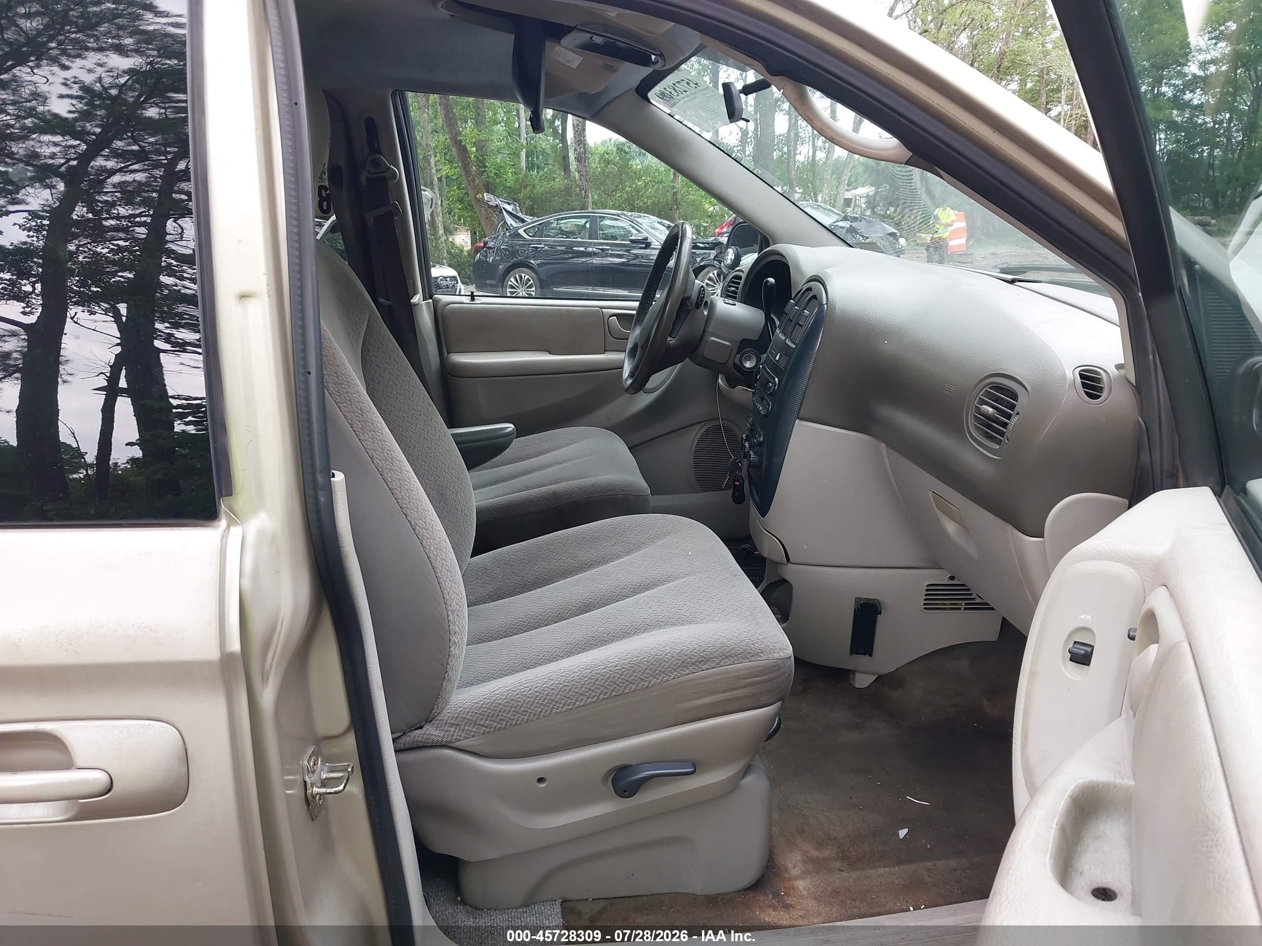 2005 Dodge Grand Caravan Sxt Золотой vin: 2D4GP44L55R484804