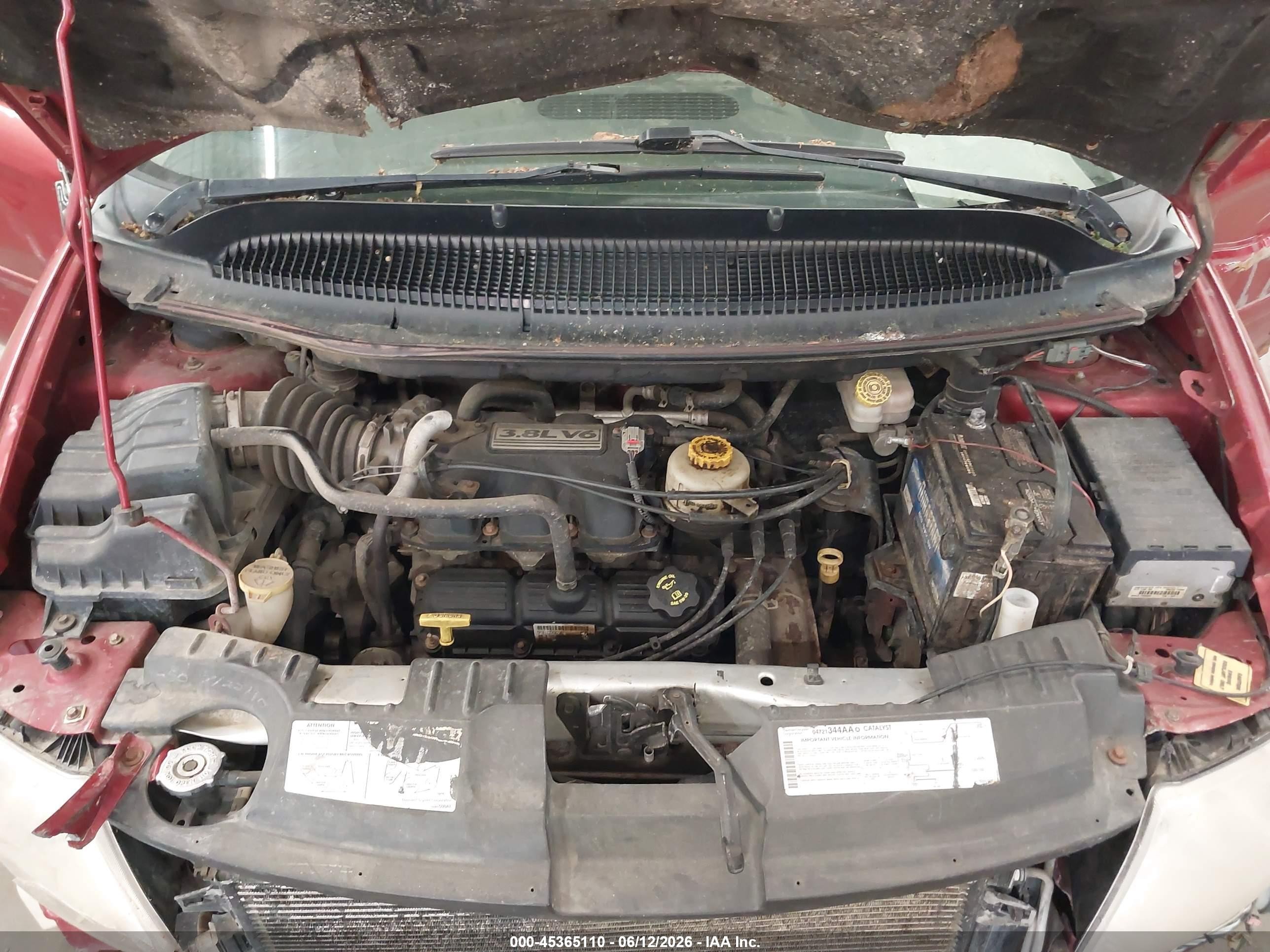2005 Dodge Grand Caravan Sxt Red vin: 2D4GP44L55R540210