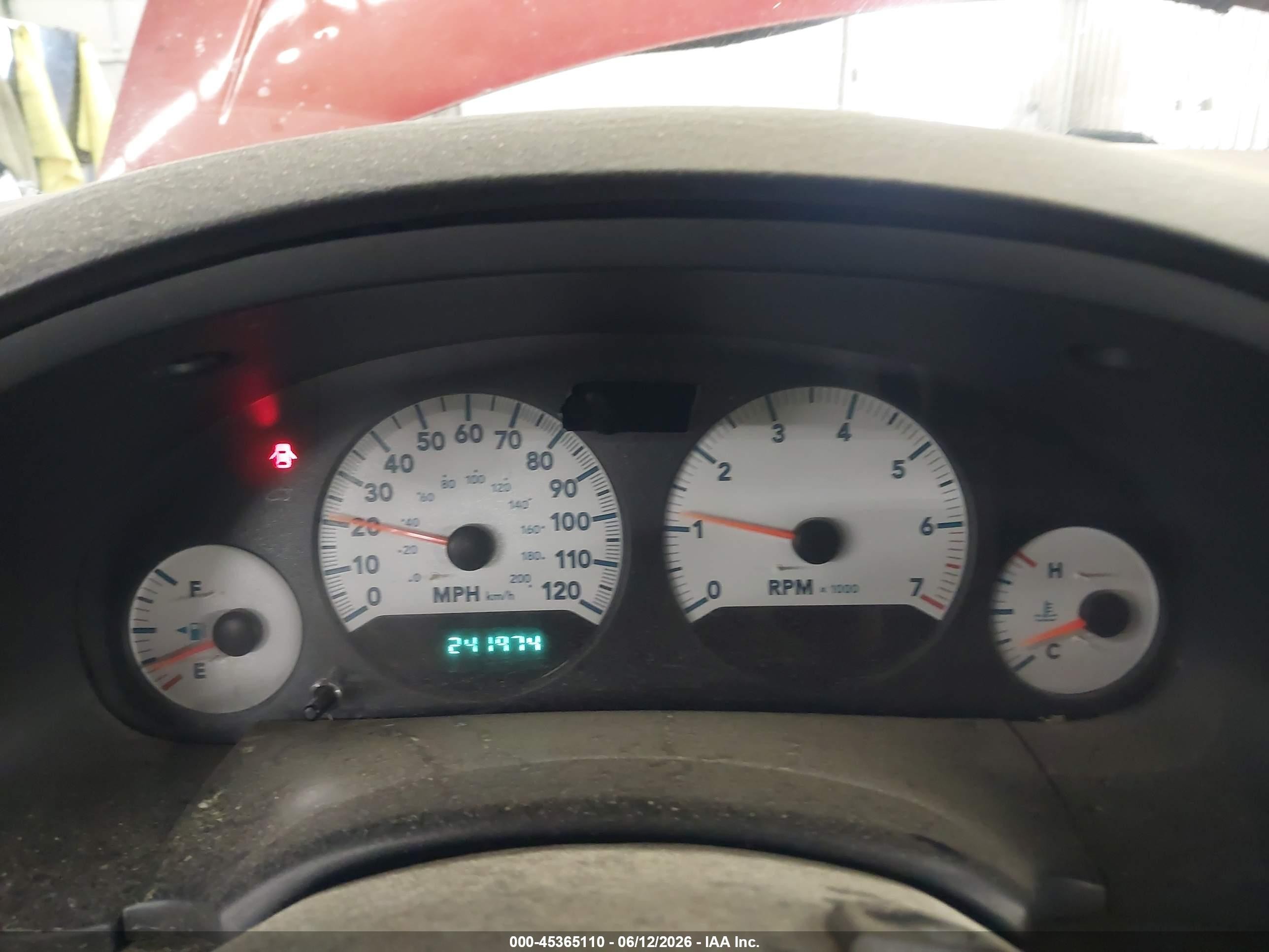 2005 Dodge Grand Caravan Sxt Red vin: 2D4GP44L55R540210