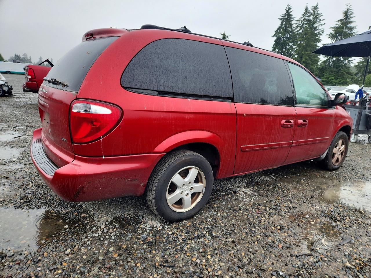 2006 Dodge Grand Caravan Sxt Red vin: 2D4GP44L56R627770