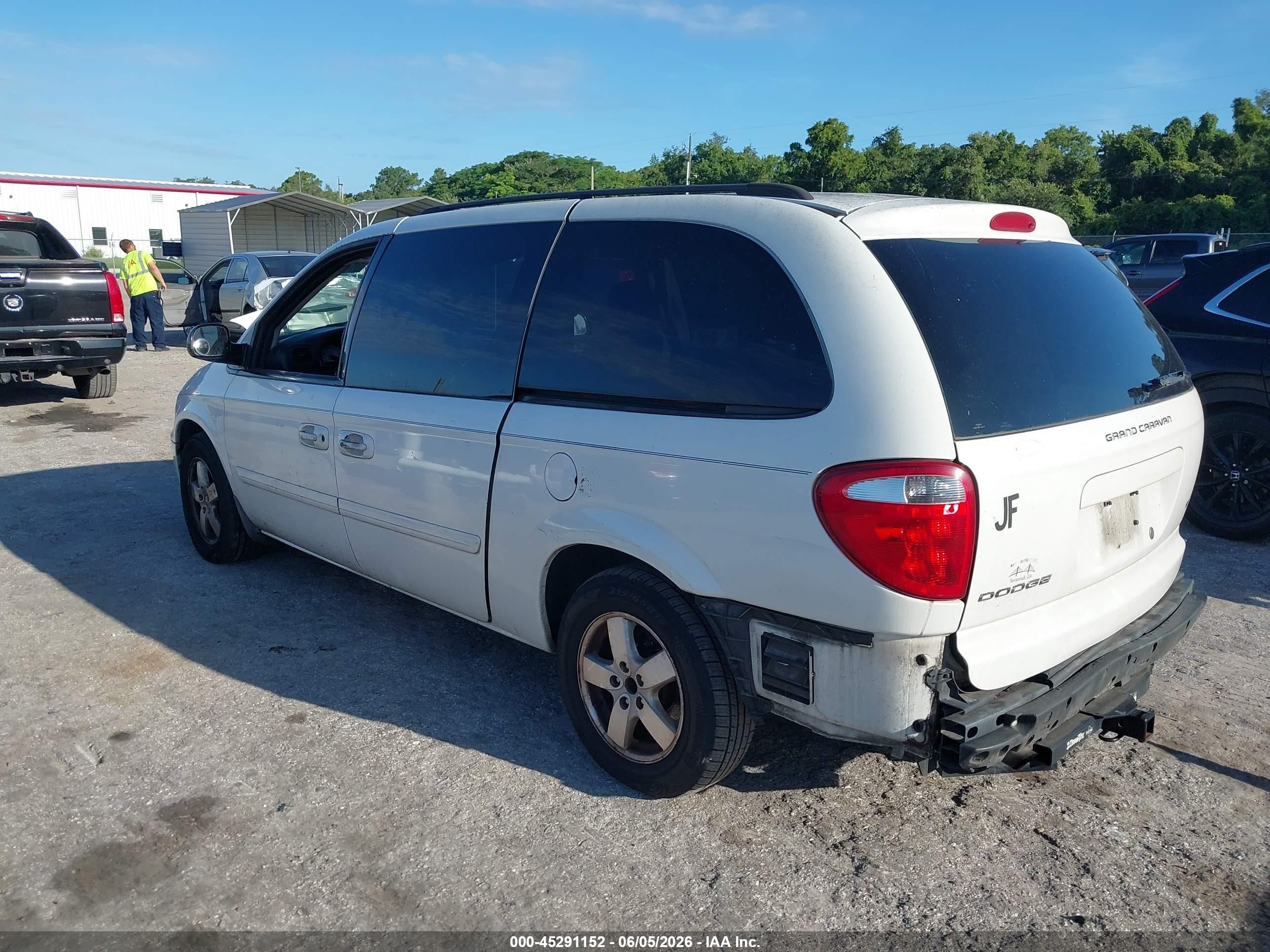2006 Dodge Grand Caravan Sxt Белый vin: 2D4GP44L56R879843